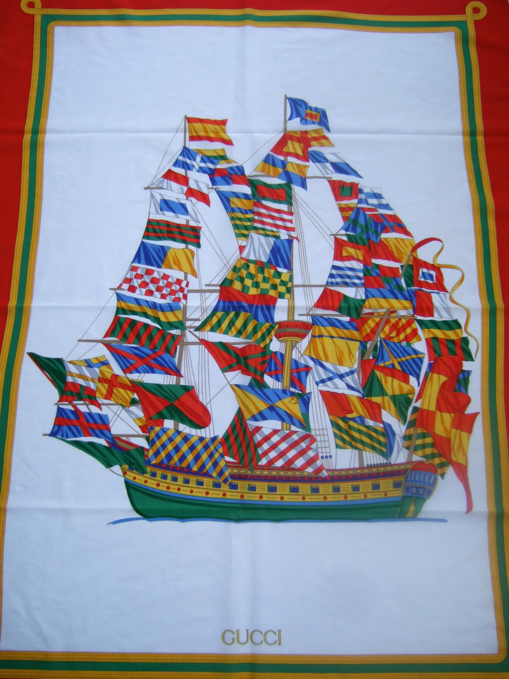 Gucci Italia Gran Bufanda de Algodón Barco Goleta Marítima - Chal 44 x 60 c Años 80 en Bueno estado para la venta en University City, MO