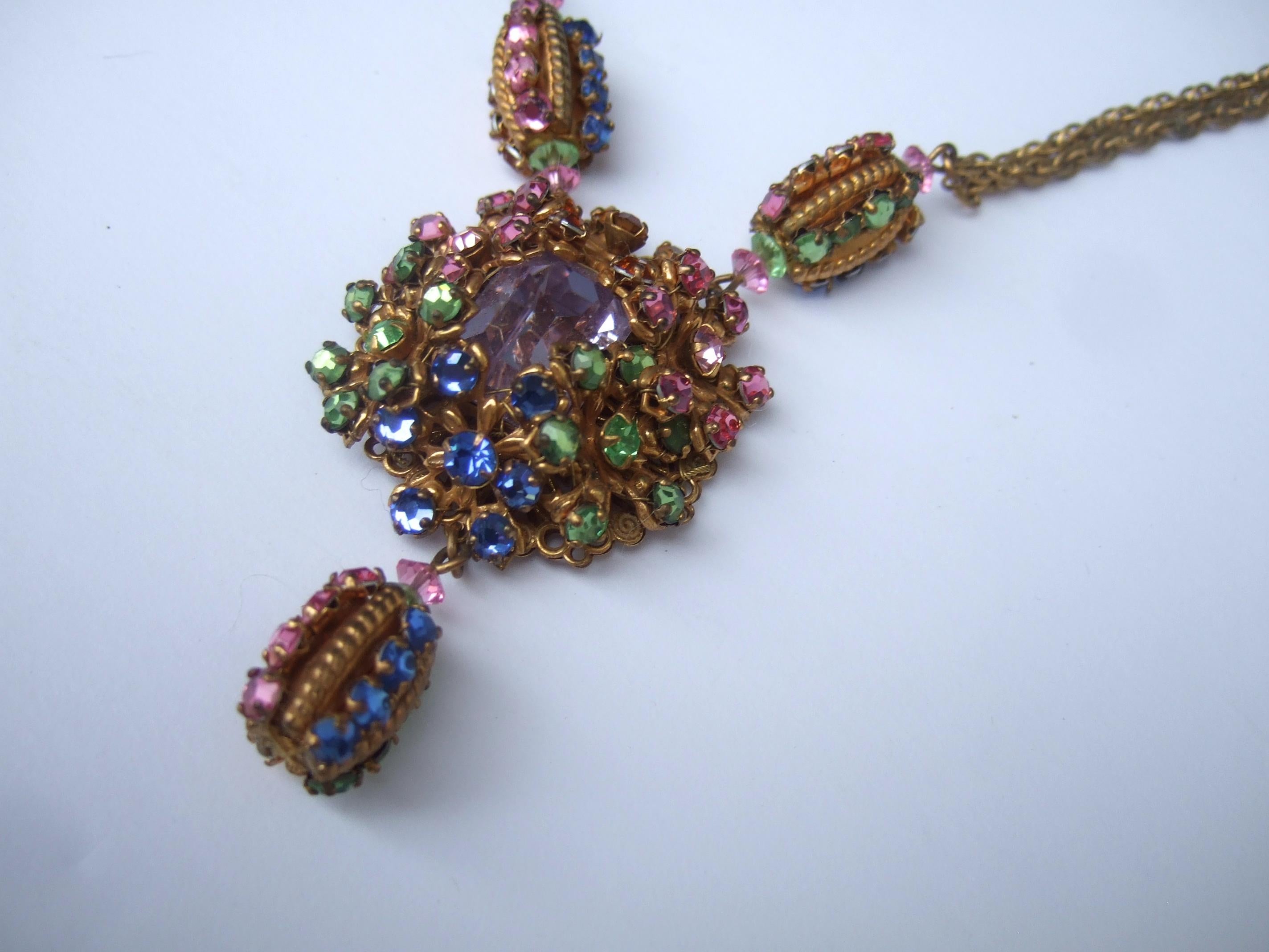 Miriam Haskell Pastellfarbene Glas-Kristall-Halskette & baumelnde Ohrclips  c 1960 im Angebot 5