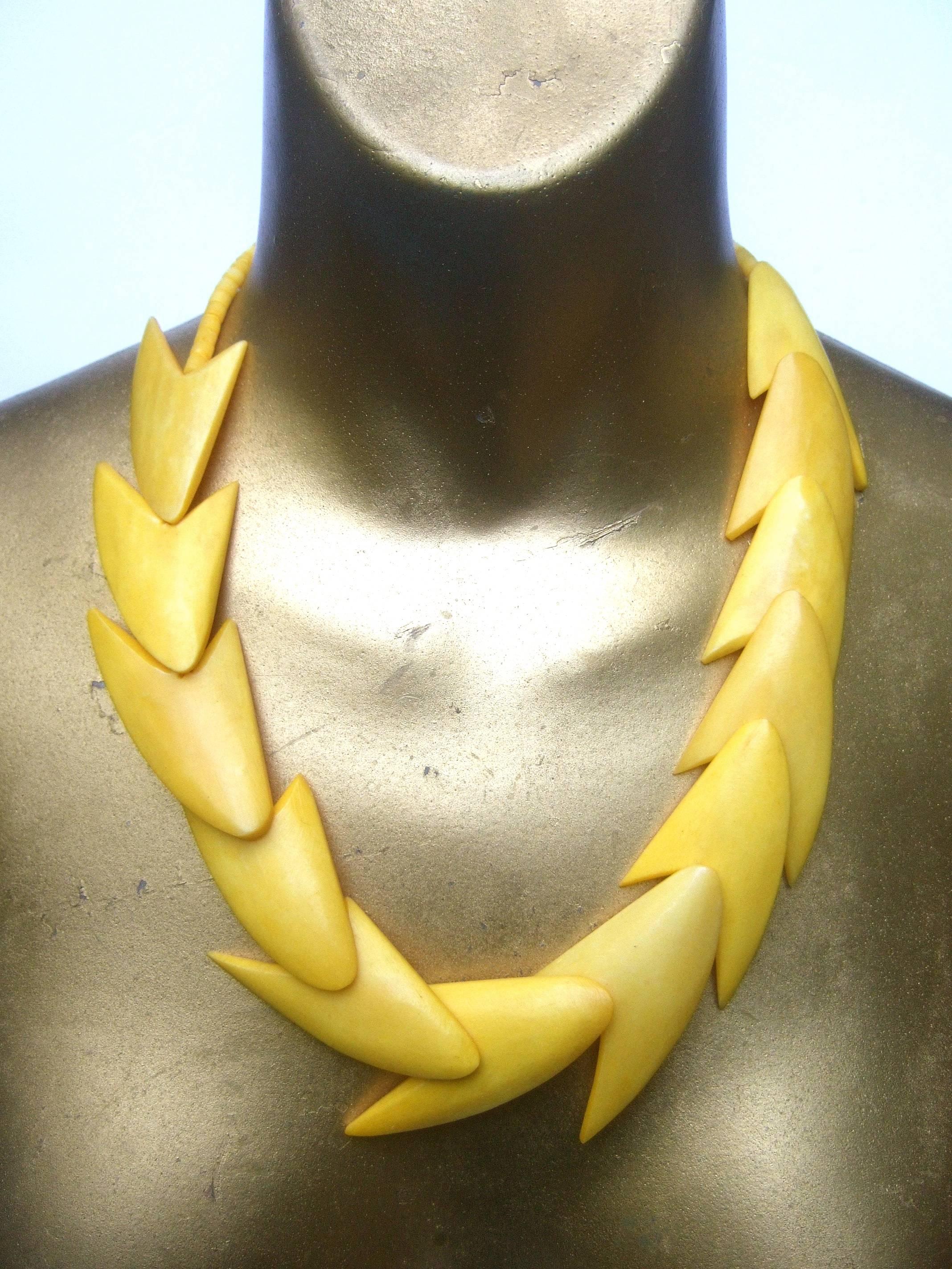 Exotic Carved Antler Bone Artisan Necklace c 1980s In Excellent Condition In University City, MO