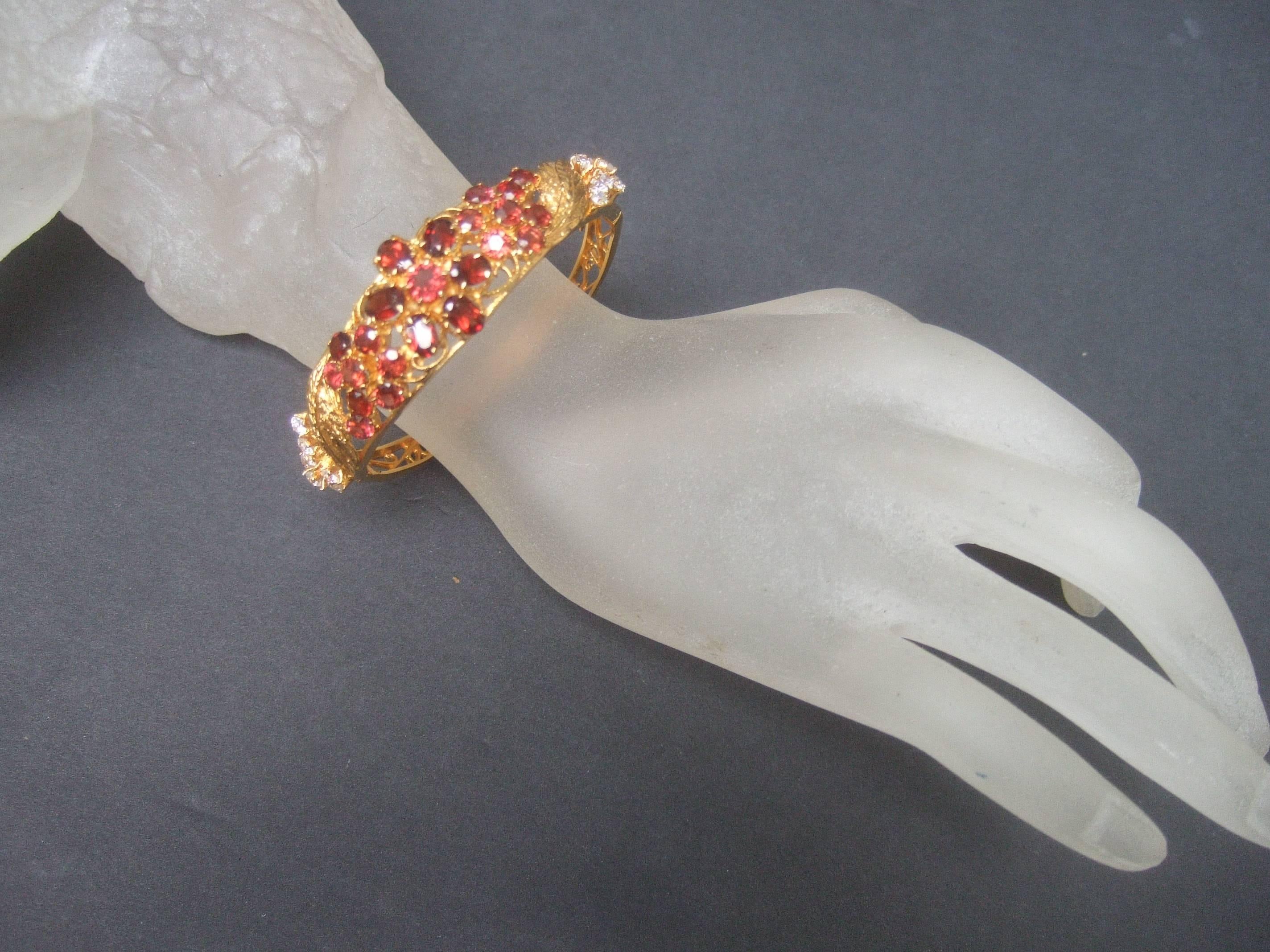 Exquisite Crystal Gilt Metal Hinged Leaf Bracelet  For Sale 1