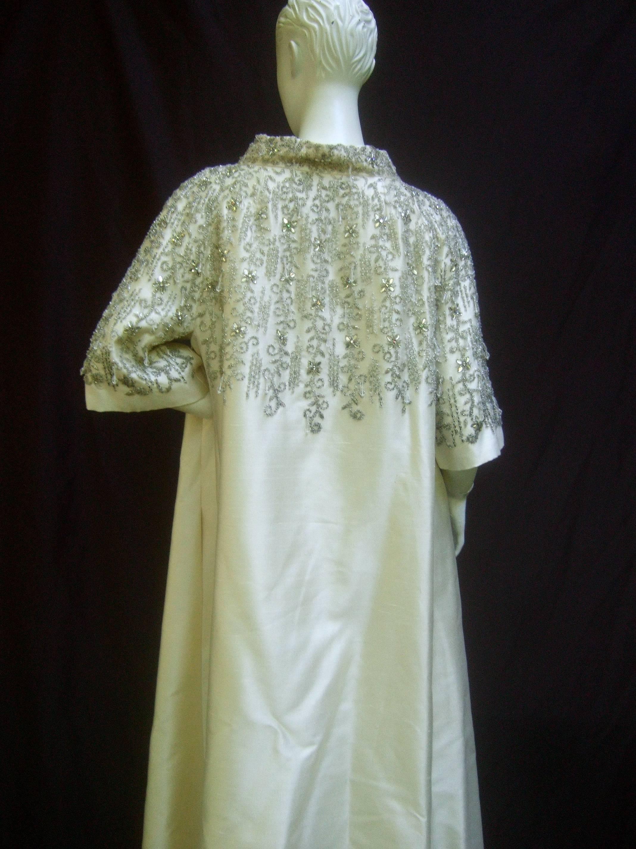 Exquisite Oyster Silk Shantung Crystal Beaded Opera Coat c 1960 4