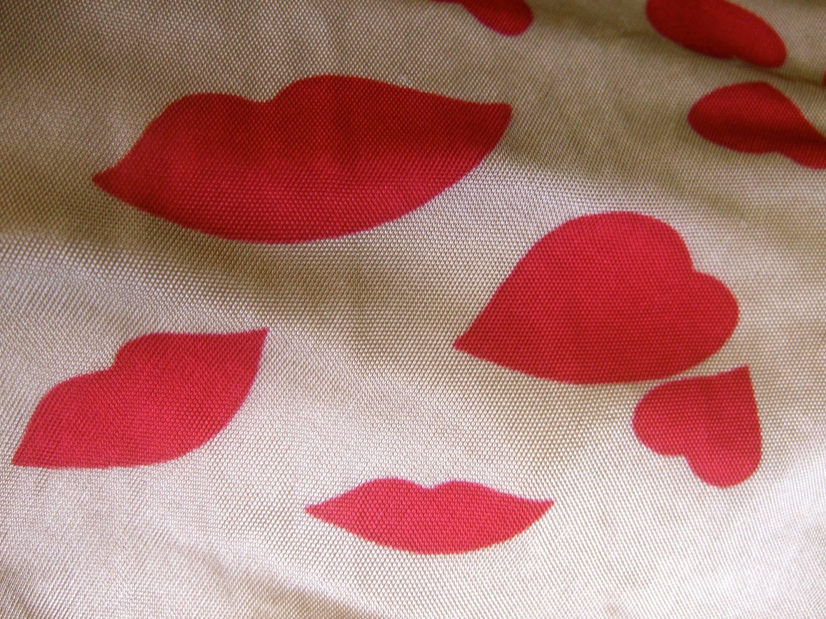 Yves Saint Laurent Rive Gauche Hearts and Lips Blouse   In Good Condition In University City, MO