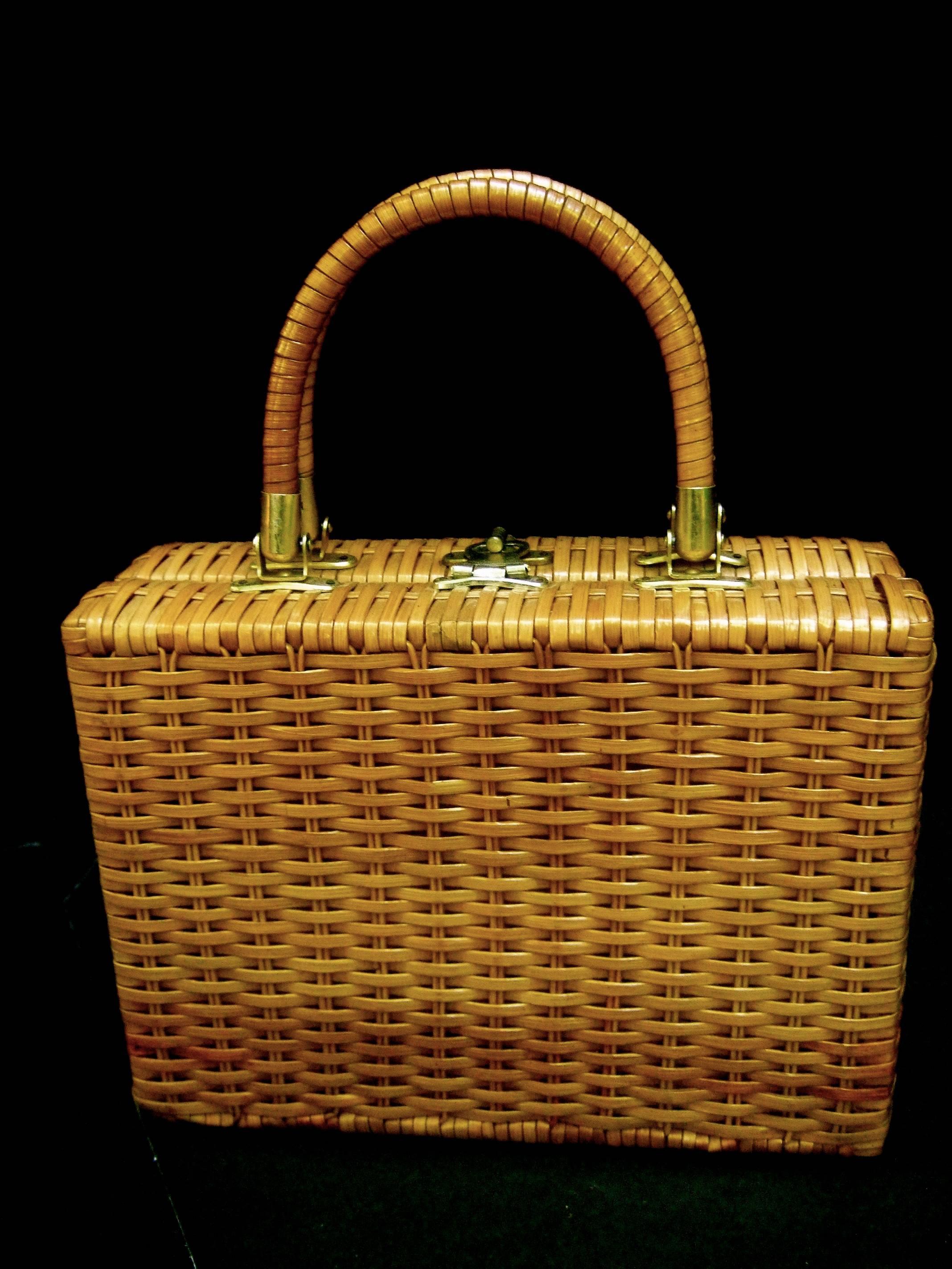 Whimsical Wicker Straw Embroidered Sea Life Handbag ca 1960 3