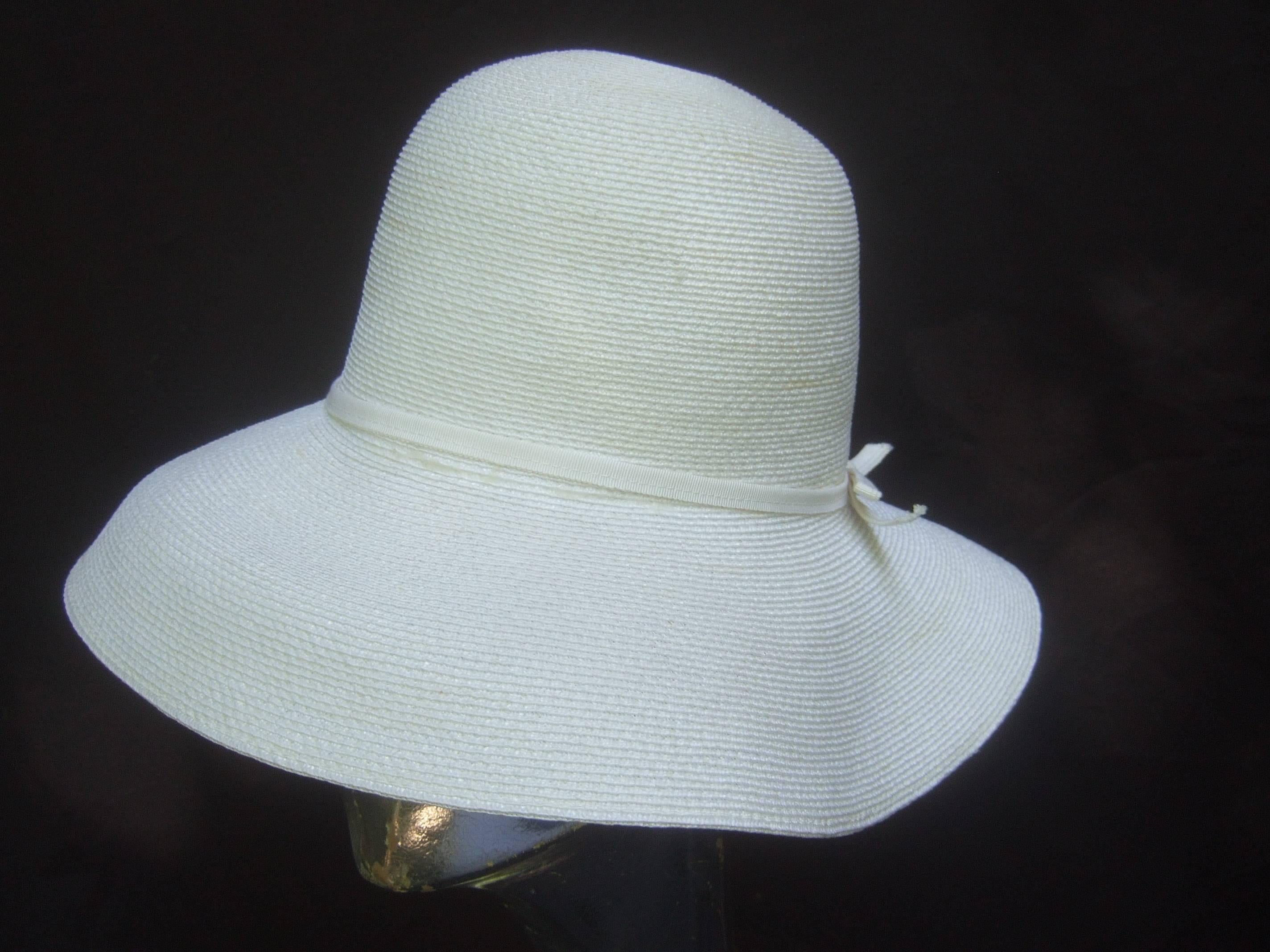 Saks Fifth Avenue Crisp White Raffia Summer Hat c 1970 For Sale 1