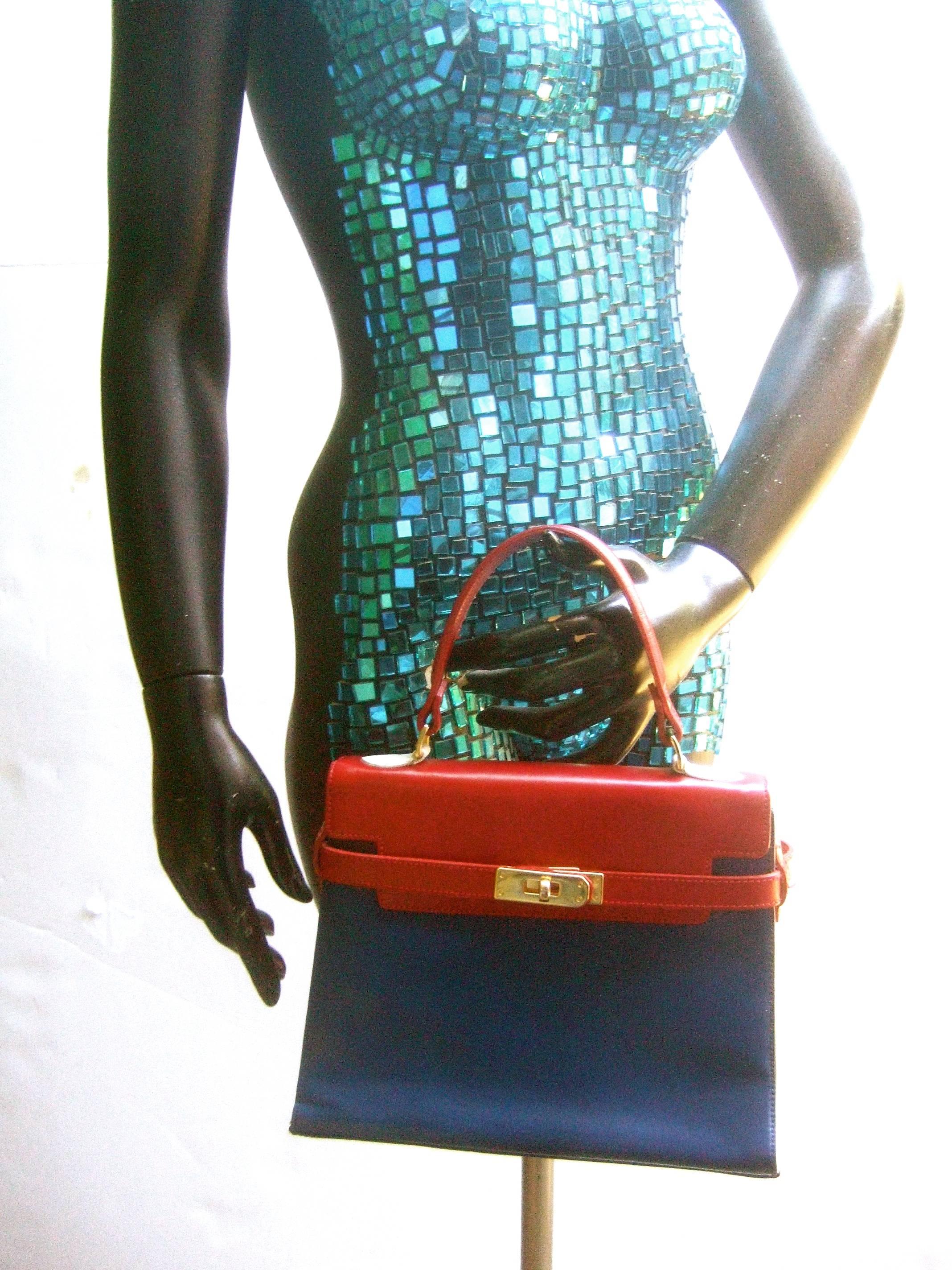 Chic mod Italian leather classic handbag c 1970s 2