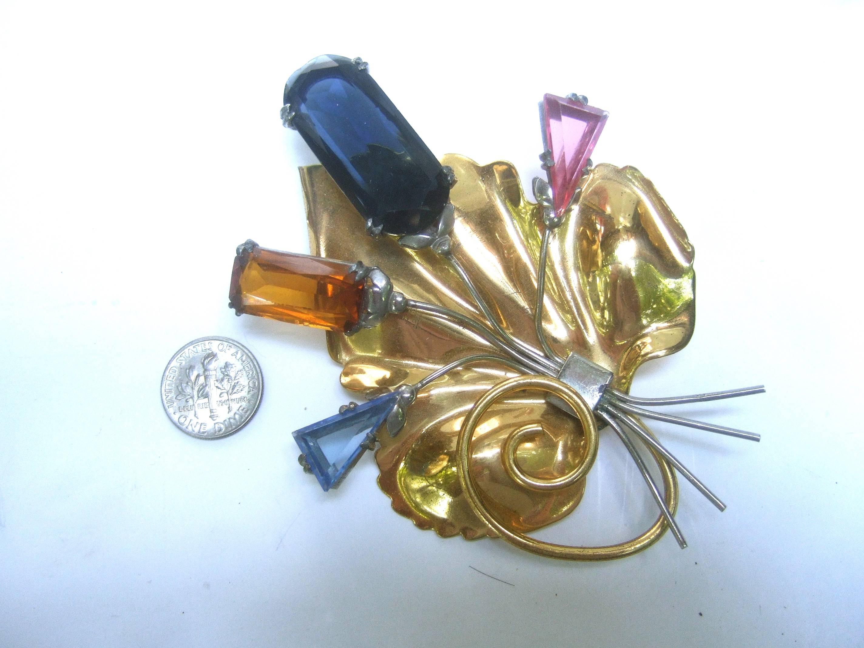 1940s Massive Crystal Gilt Metal Art Deco Flower Spray Brooch For Sale 2