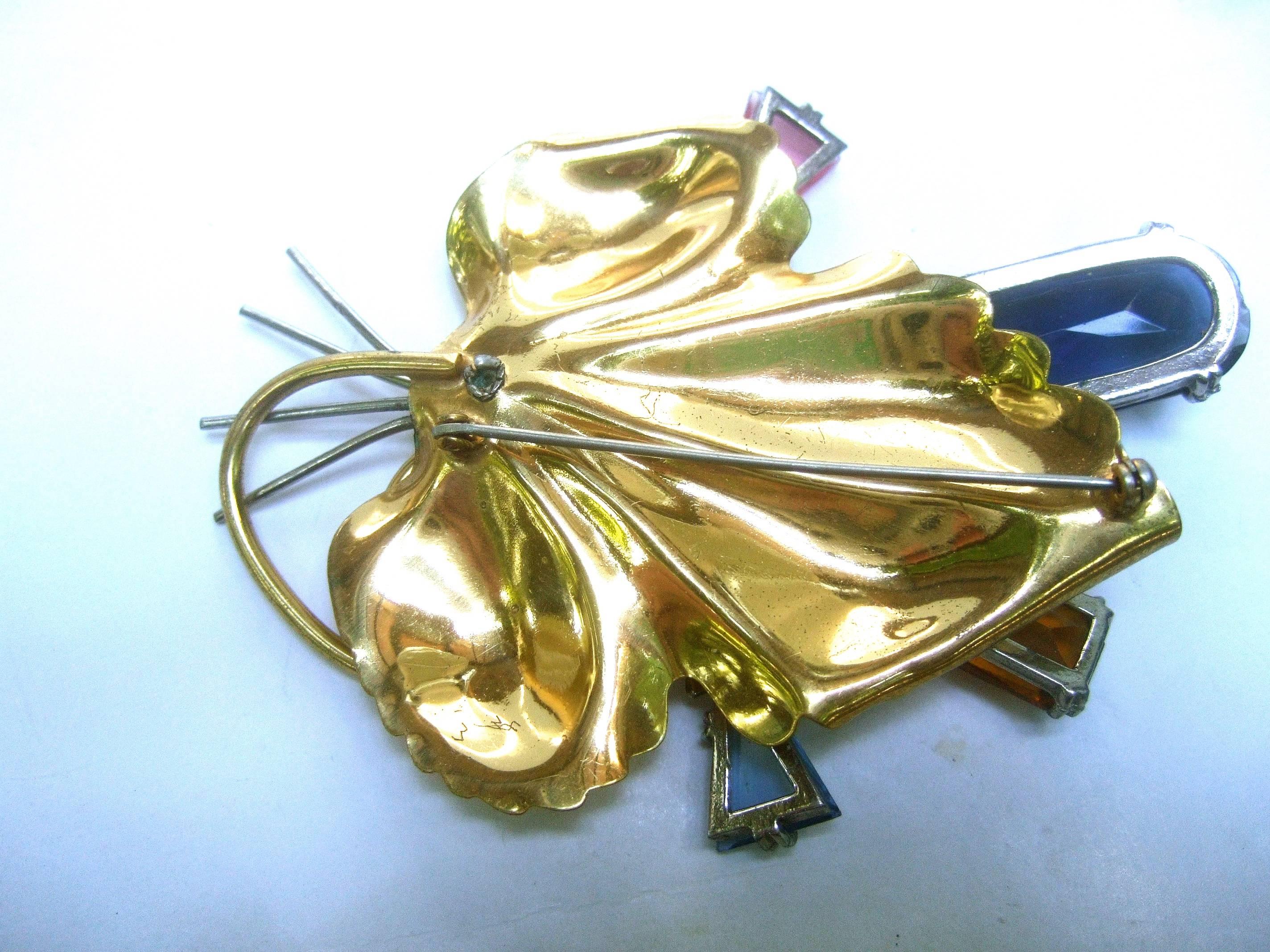 1940s Massive Crystal Gilt Metal Art Deco Flower Spray Brooch For Sale 3