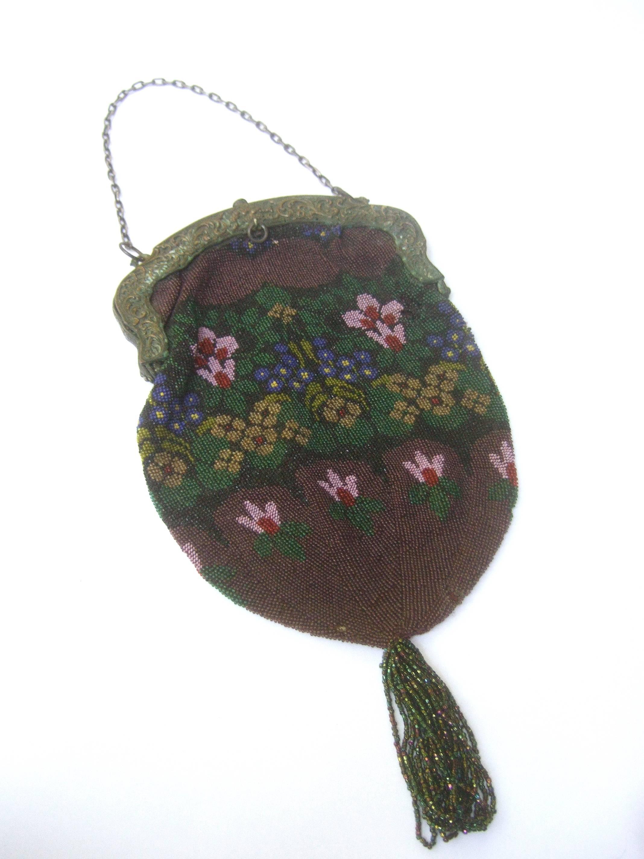 Exquisite Glass Hand Beaded Flower Evening Bag ca 1920s In Fair Condition For Sale In University City, MO