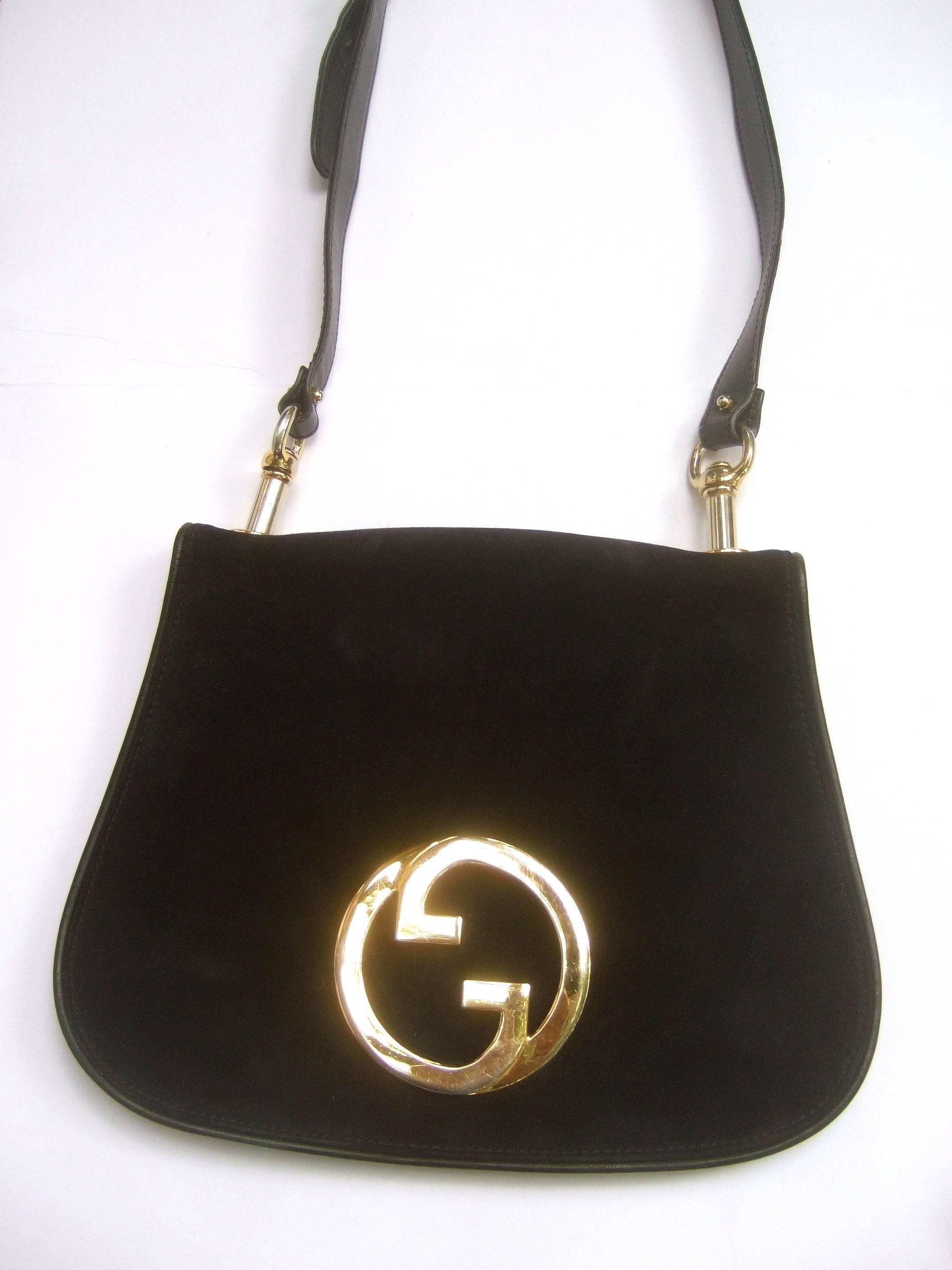 Gucci Italy Rare Midnight Blue Doeskin Suede Blondie Shoulder Bag c 1970s In Excellent Condition In University City, MO