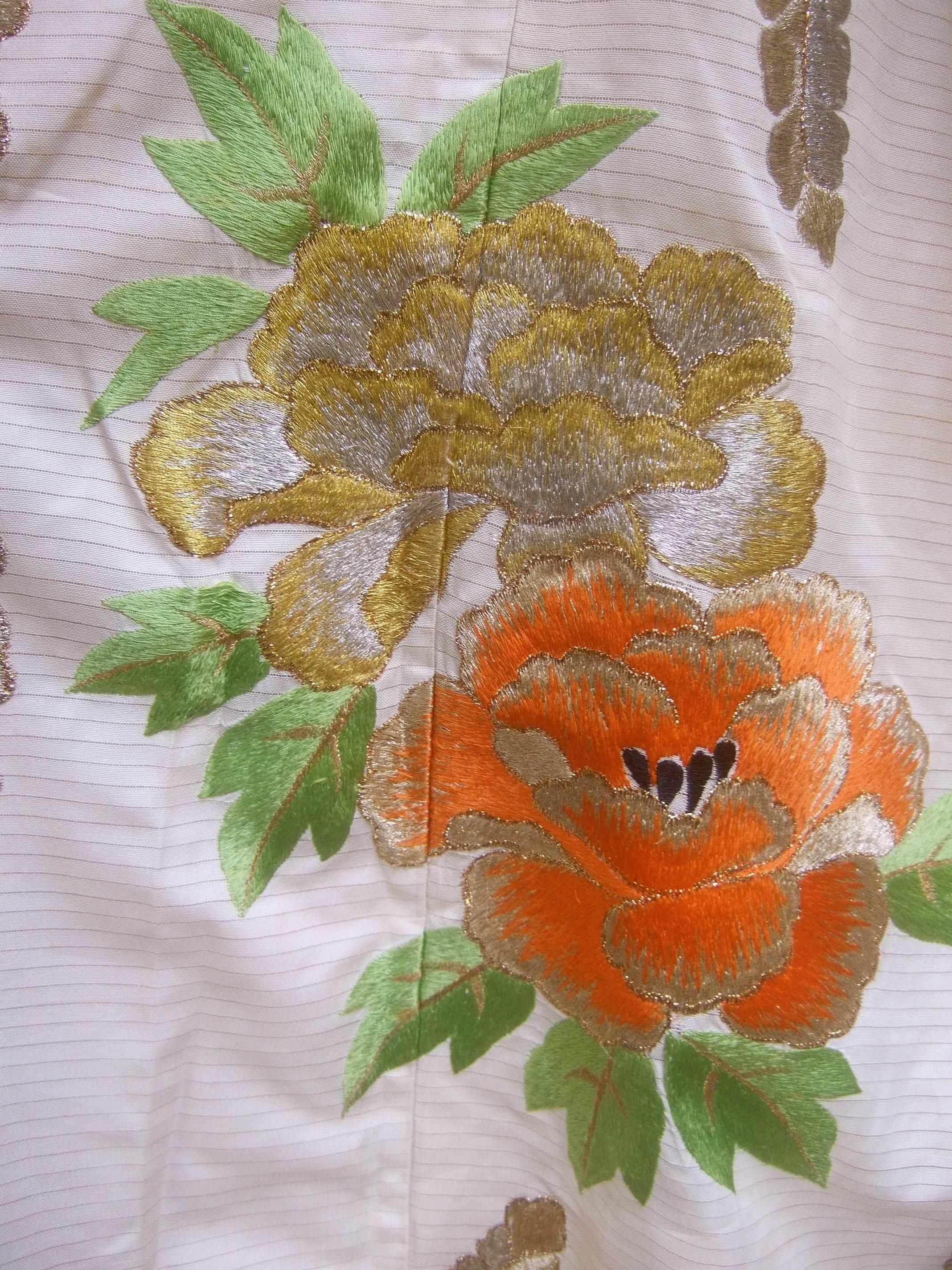 Spectacular Floral Hand Embroidered Japanese Kimono c 1970  1