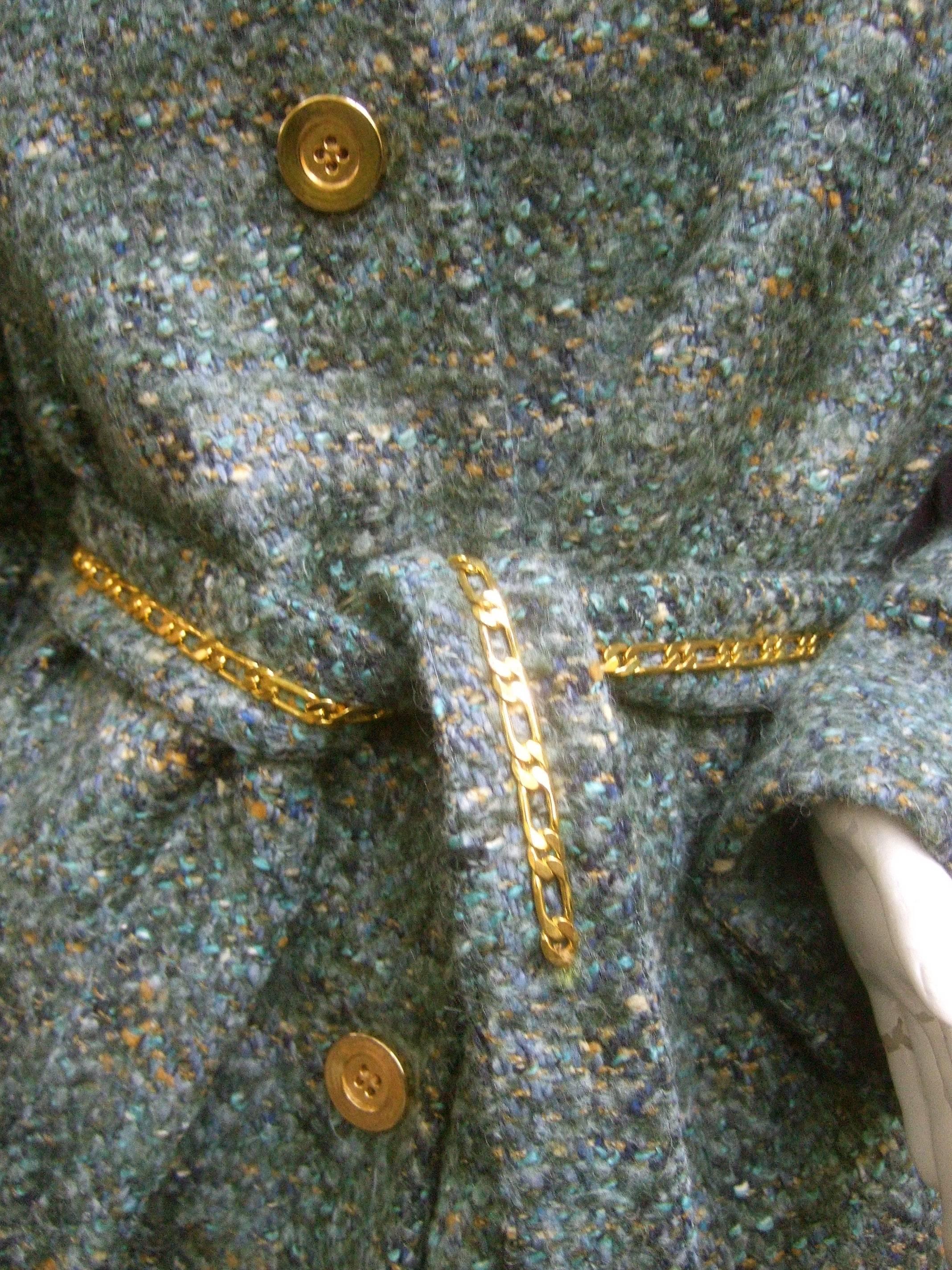 Worth Chunky Wool Knit Gilt Button Belted Coat US Size 8  In Good Condition For Sale In University City, MO