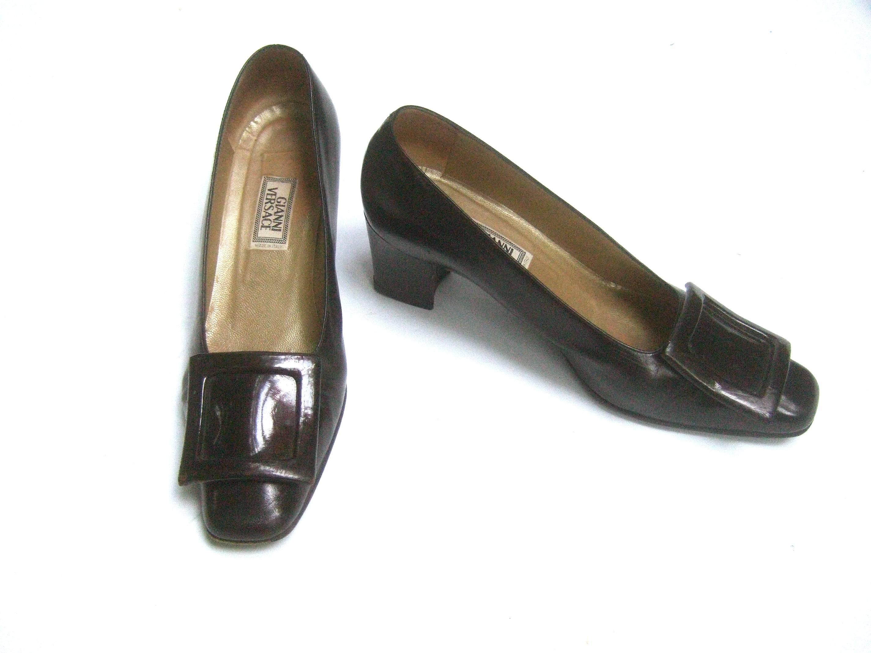 Gray Versace Chocolate Brown Leather Pumps in Versace Box Size 39 c 1990 For Sale