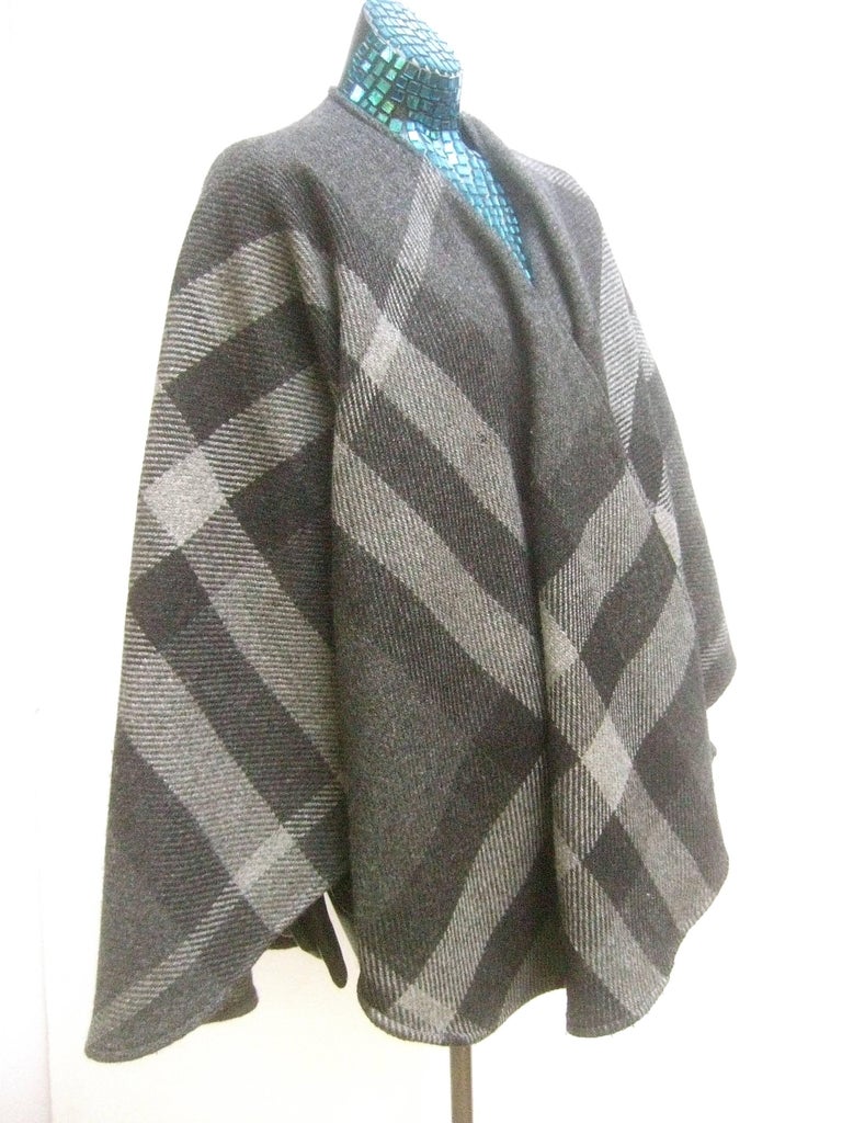 Burberry Stylish Gray Plaid Wool Shawl Wrap at 1stDibs burberry wrap