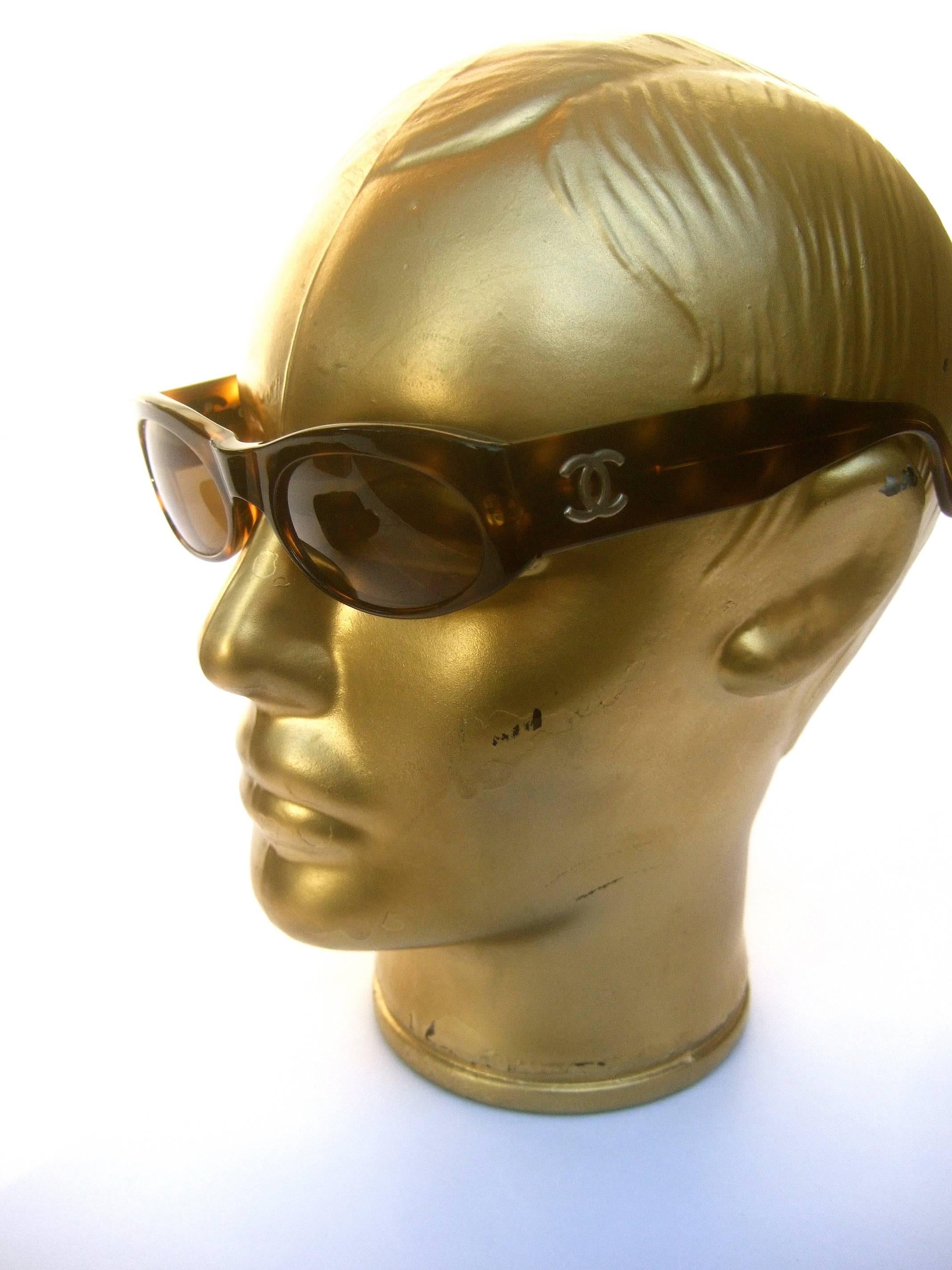 Chanel Italian Tortoise Shell Lucite Sunglasses in Chanel Case 2