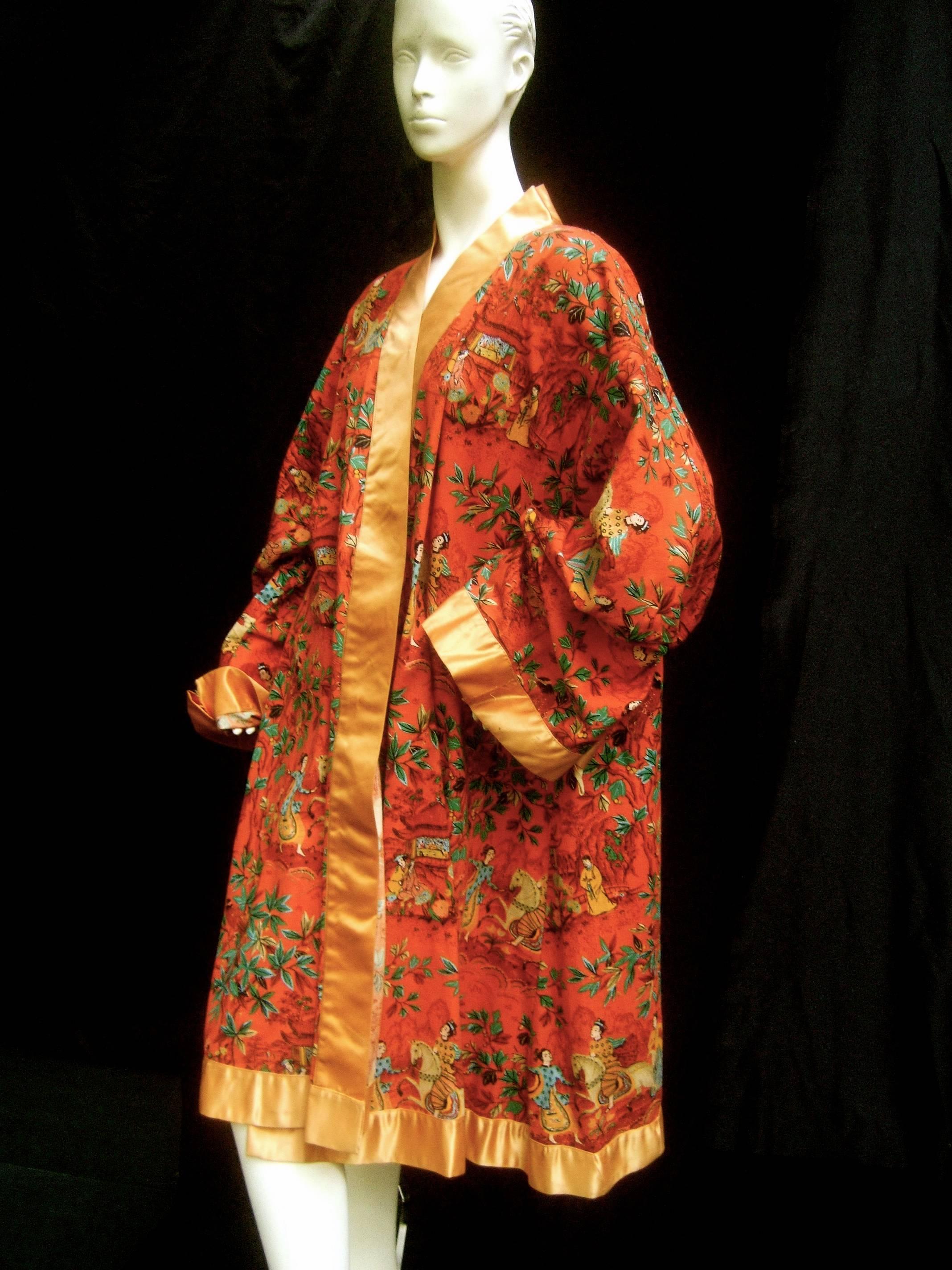Asiatischer Staubmantel aus Baumwolle mit asiatischem Motiv, um 1970er Jahre (Braun) im Angebot