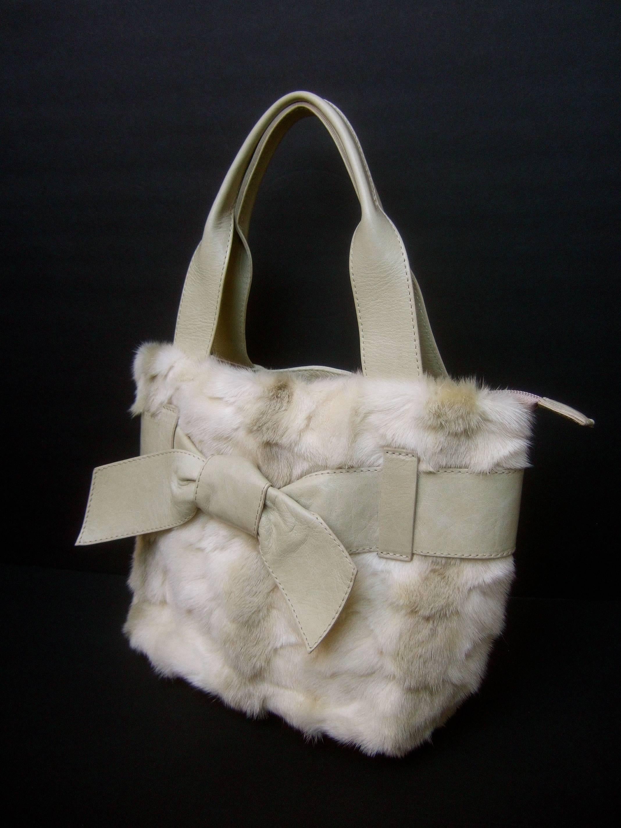 Italian Blonde Mink Fur Ivory Leather Handbag   In Excellent Condition In University City, MO
