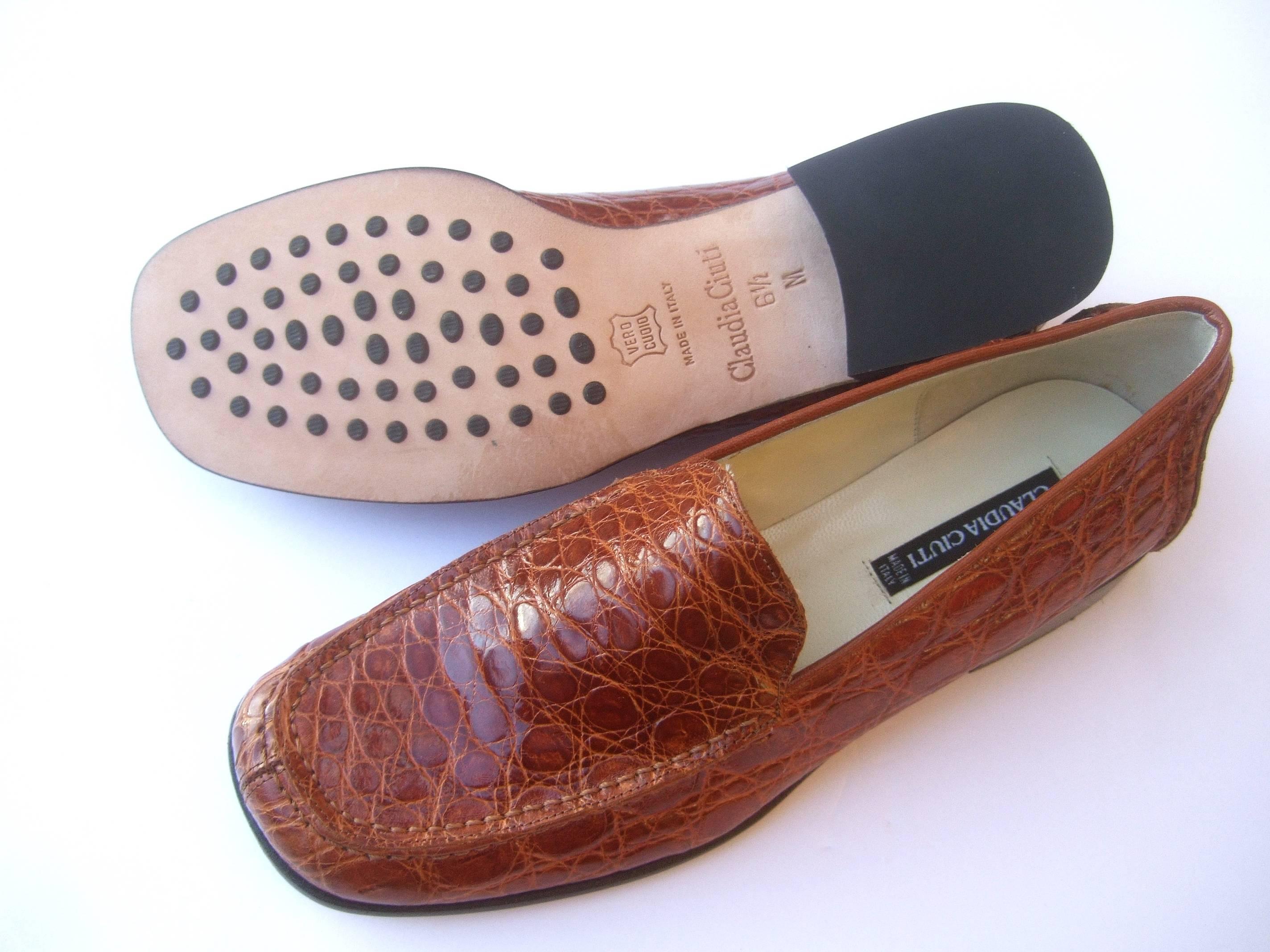 Italian Embossed Brown Leather Women's New Loafers by Claudia Ciuti Size 6.5 M In New Condition For Sale In University City, MO