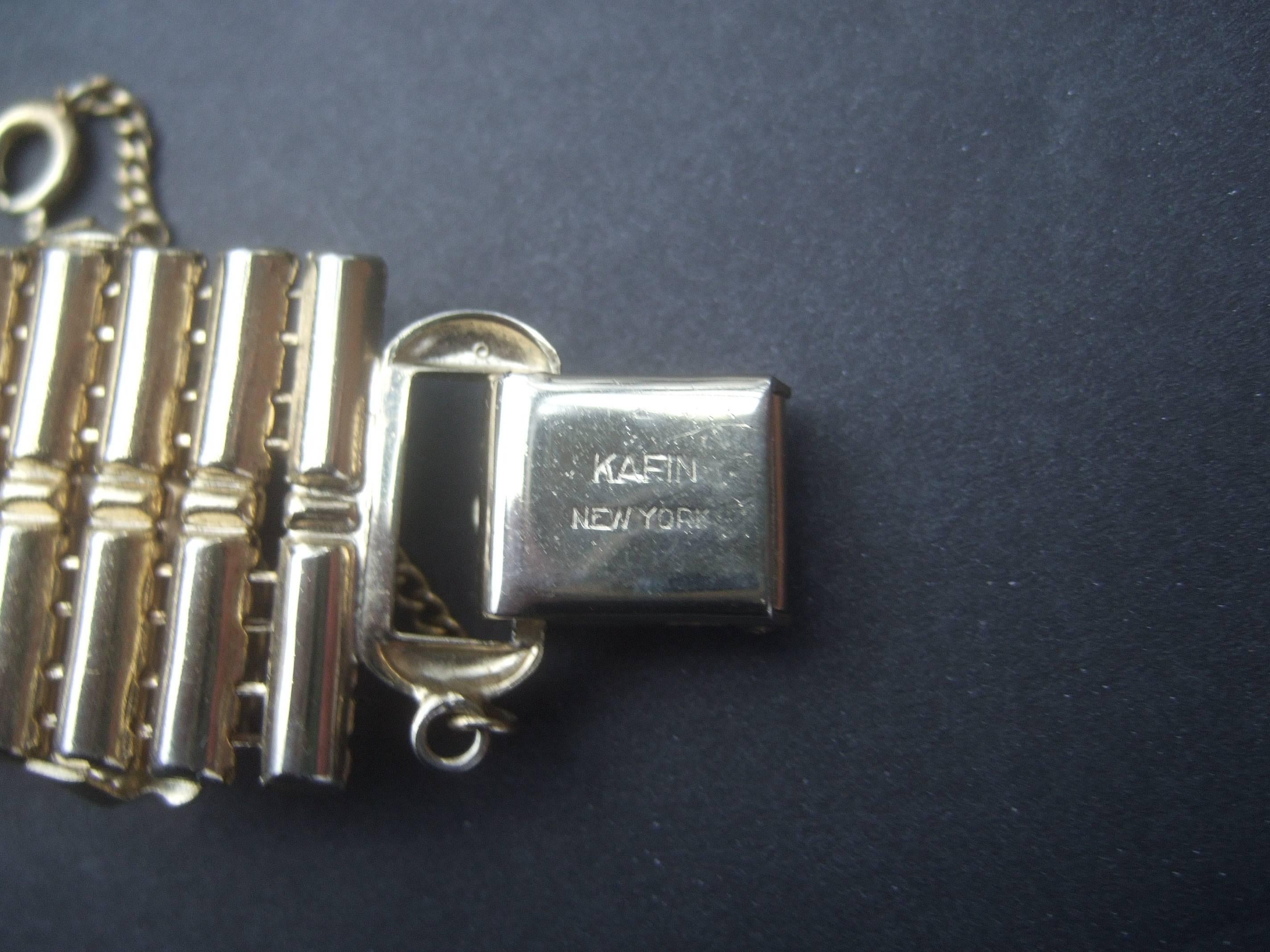 Kafin New York Carved Mother of Pearl Gilt Metal Link Bracelet circa 1960s For Sale 2