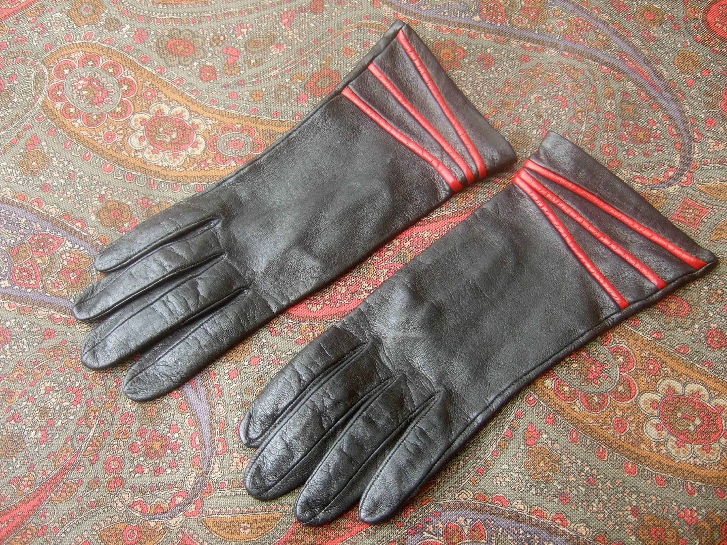 Women's Yves Saint Laurent Italian Ebony Leather Driving Gloves c 1980s 
