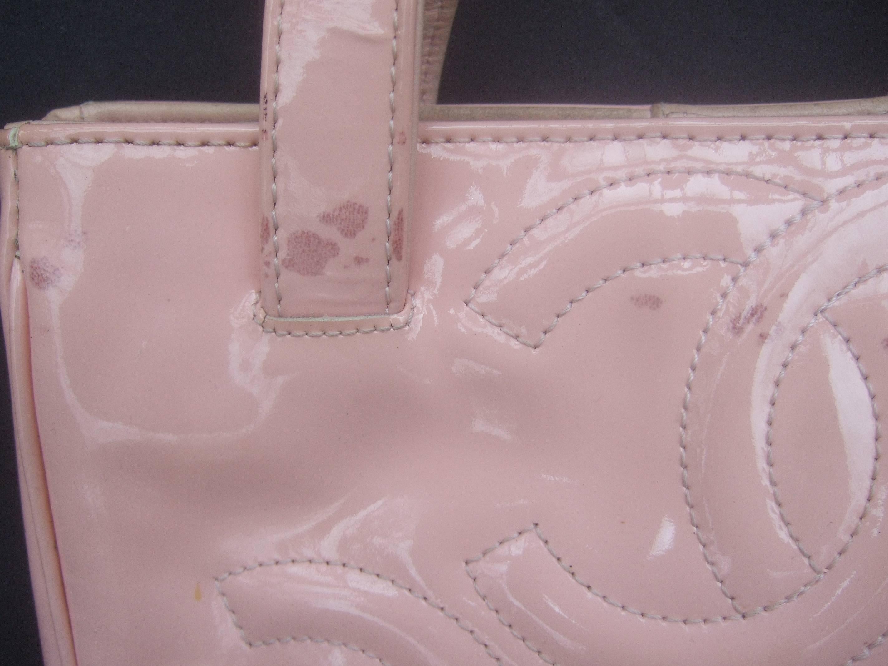 Women's Chanel Pink Patent Leather Handbag In Shabby Chic Condition 