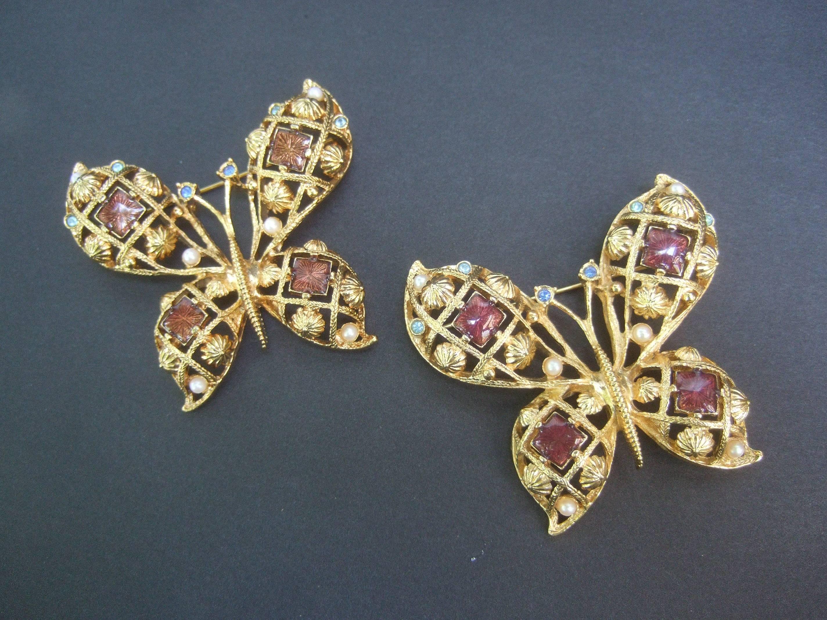 Pair of Jeweled Enamel Gilt Metal Butterfly Brooches circa 1980s In Good Condition For Sale In University City, MO