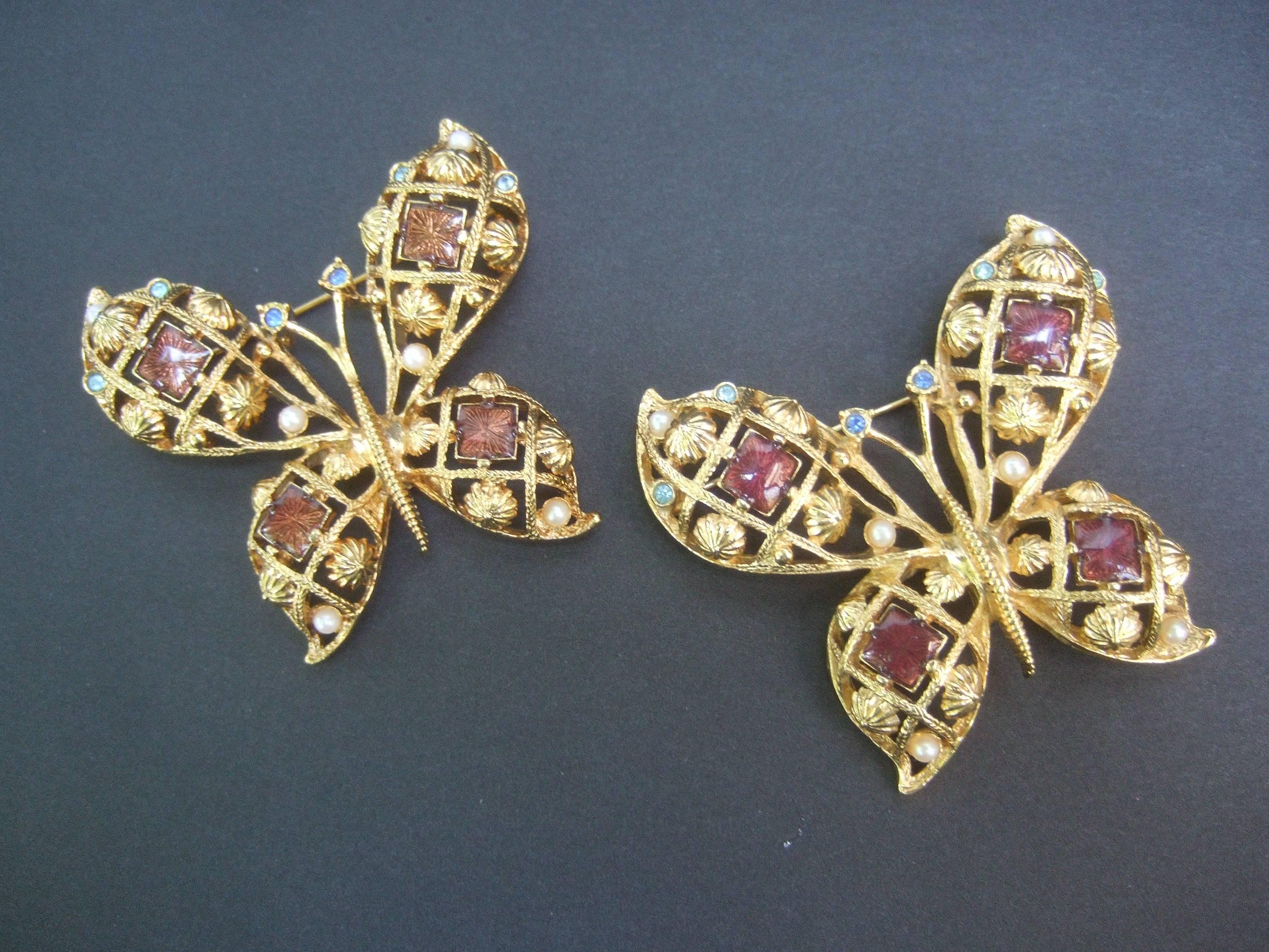 Pair of Jeweled Enamel Gilt Metal Butterfly Brooches circa 1980s For Sale 1