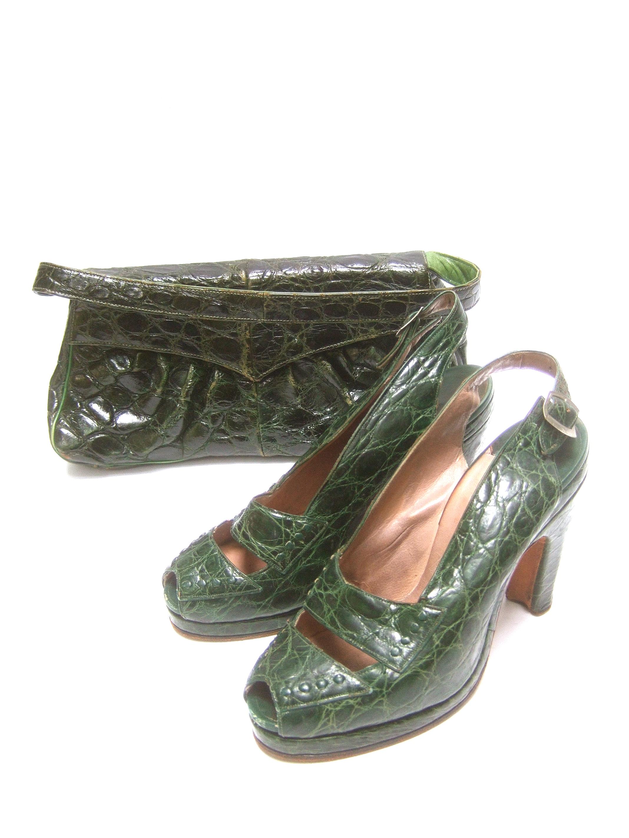Women's Saks Fifth Avenue 1940s Green Alligator Handbag & Peep Toe Pumps Ensemble