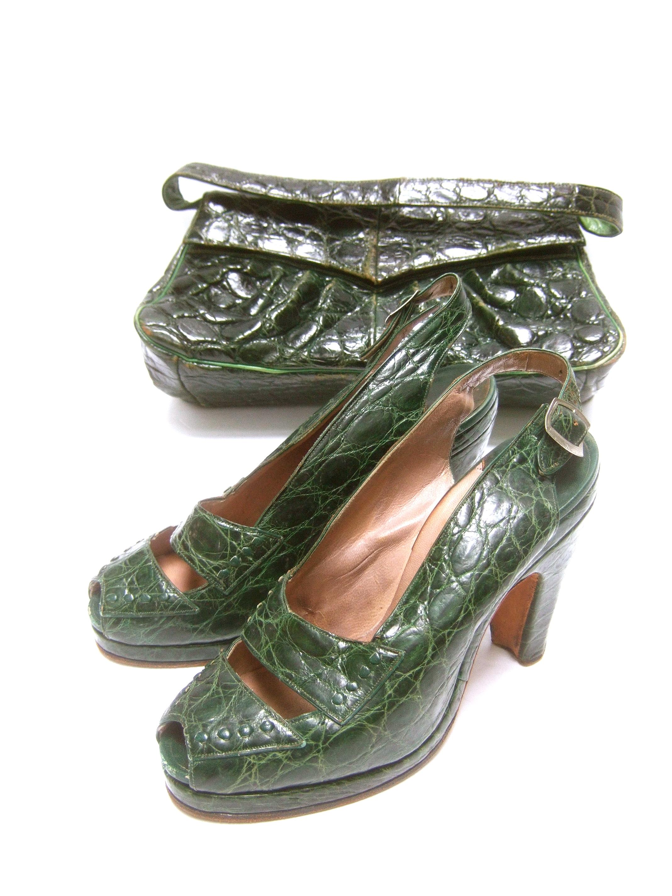 Saks Fifth Avenue 1940s Green Alligator Handbag & Peep Toe Pumps Ensemble 4