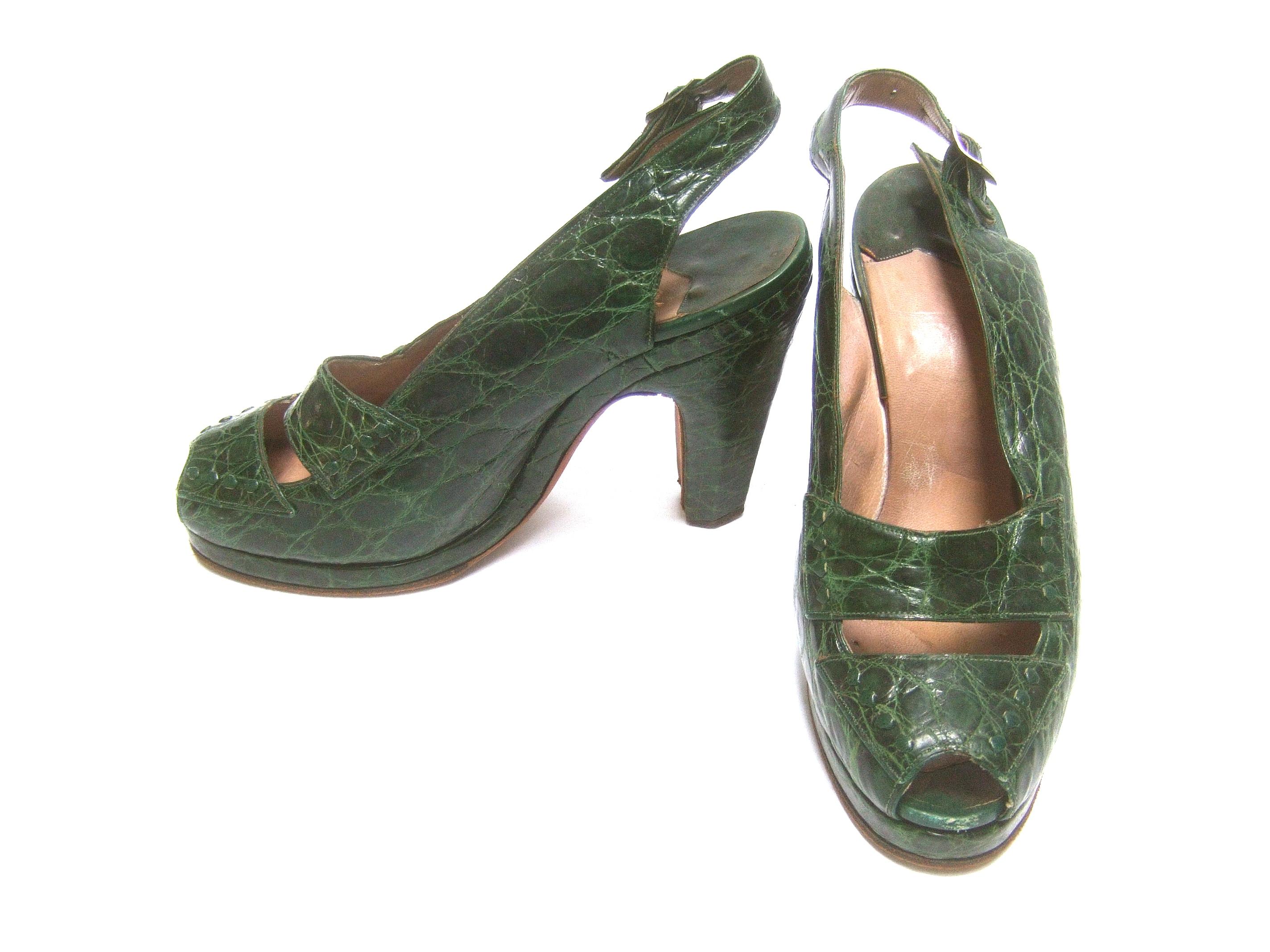 Saks Fifth Avenue 1940s Green Alligator Handbag & Peep Toe Pumps Ensemble 6