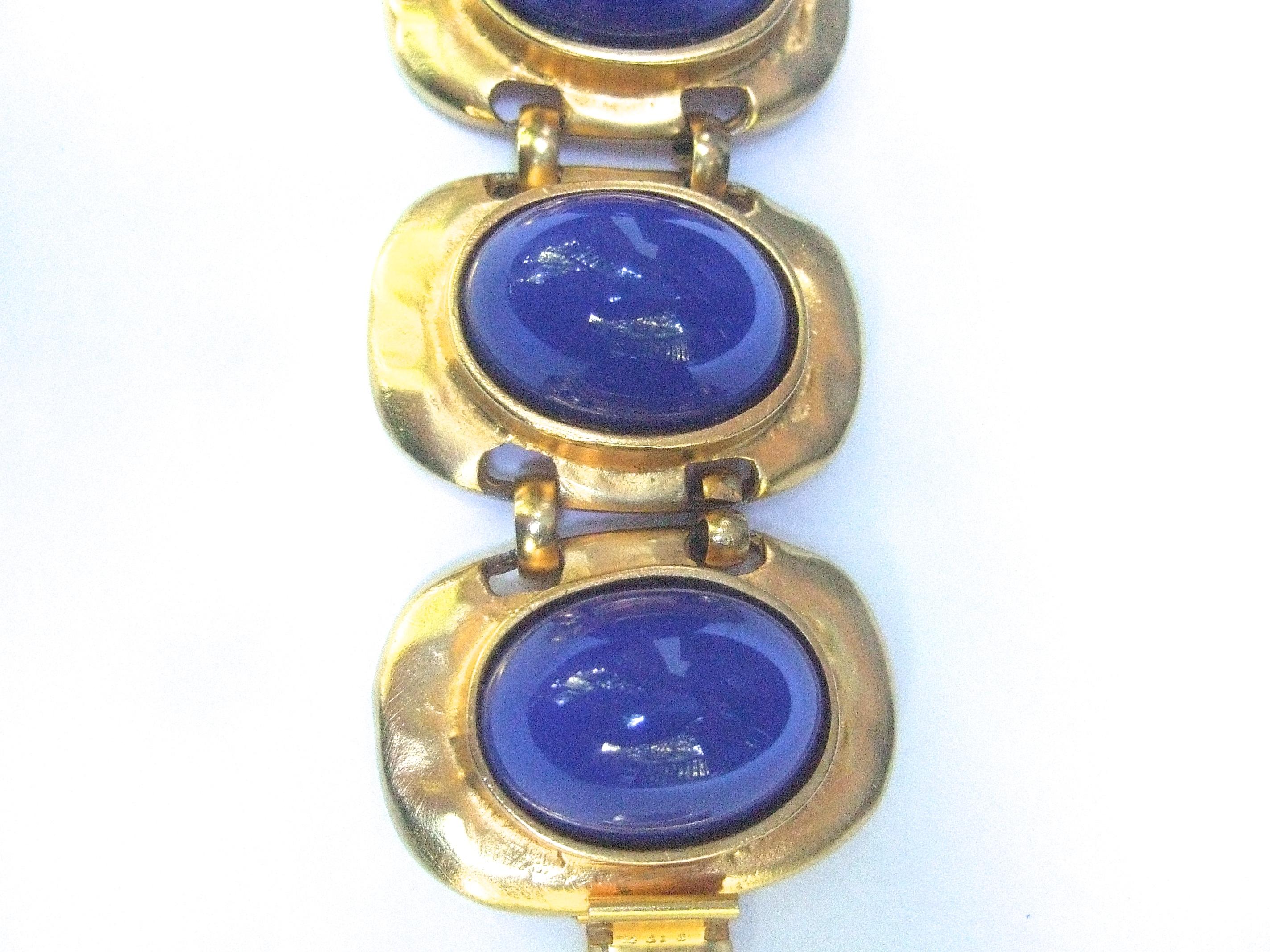 Kenneth Lane Gilt Metal Cobalt Resin Link Bracelet circa 1990s  For Sale 6