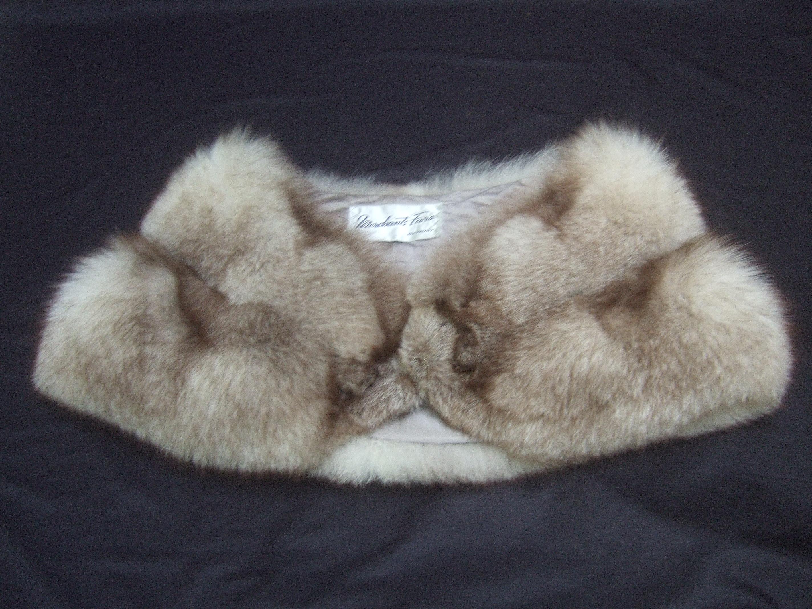 Luxurious Fluffy Fox Fur Stole circa 1960s  In Good Condition In University City, MO