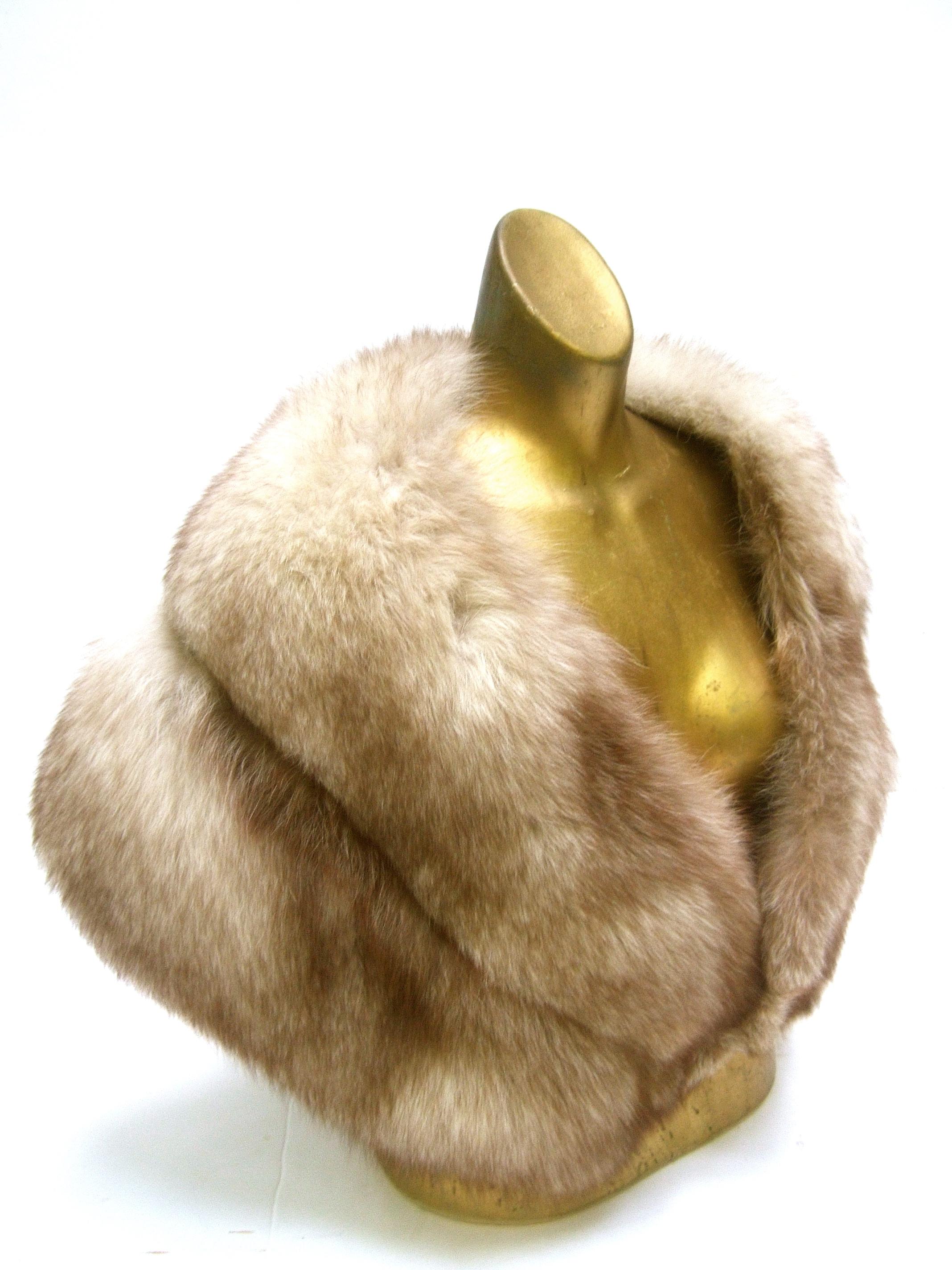 Gray Luxurious Fluffy Fox Fur Stole circa 1960s 