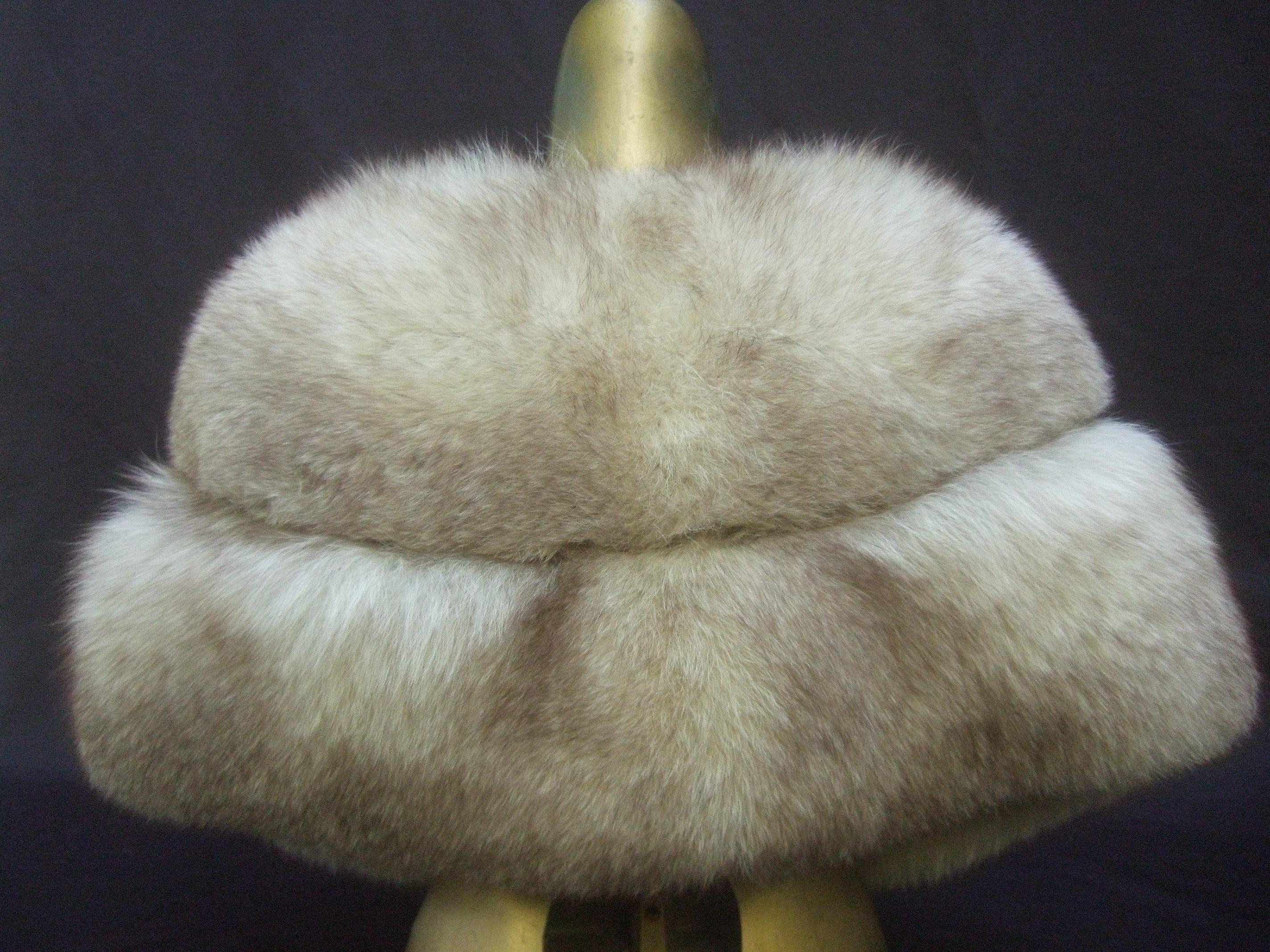 Luxurious Fluffy Fox Fur Stole circa 1960s  3