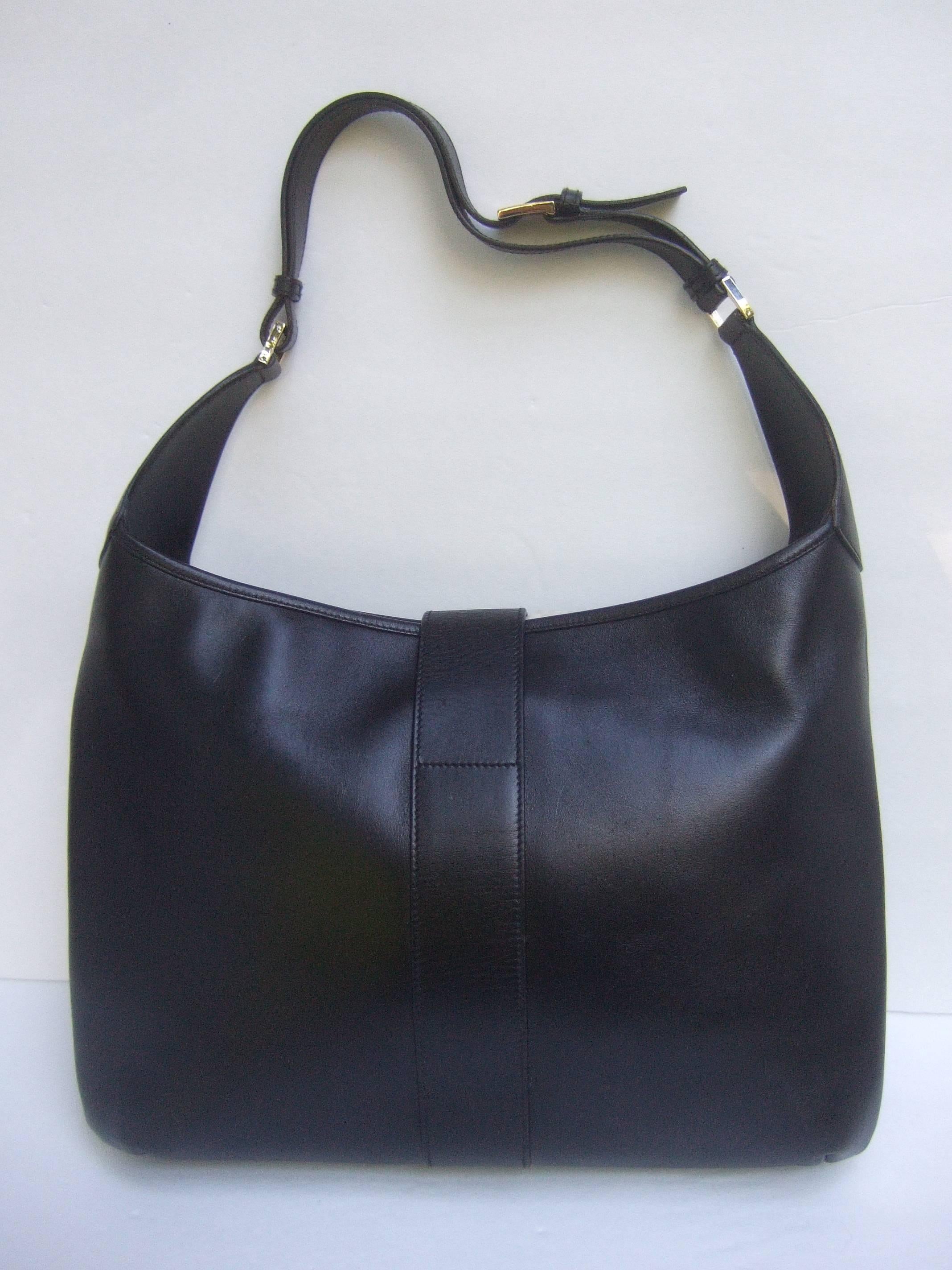 Gucci Italy Rare Ebony Leather Tiger Clasp Handbag 2