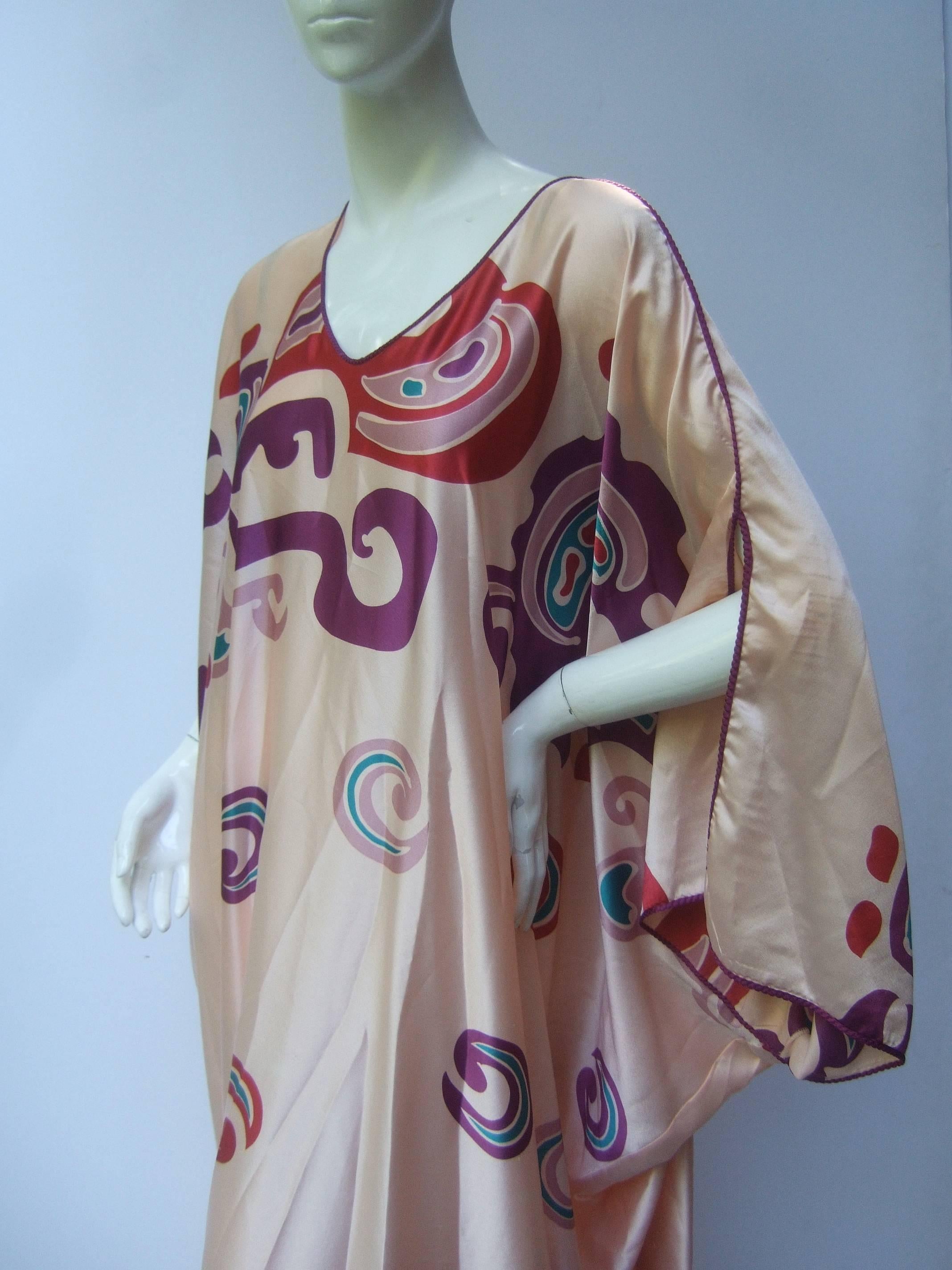 Mary McFadden Mod Abstract Print Caftan c 1980s In Fair Condition In University City, MO