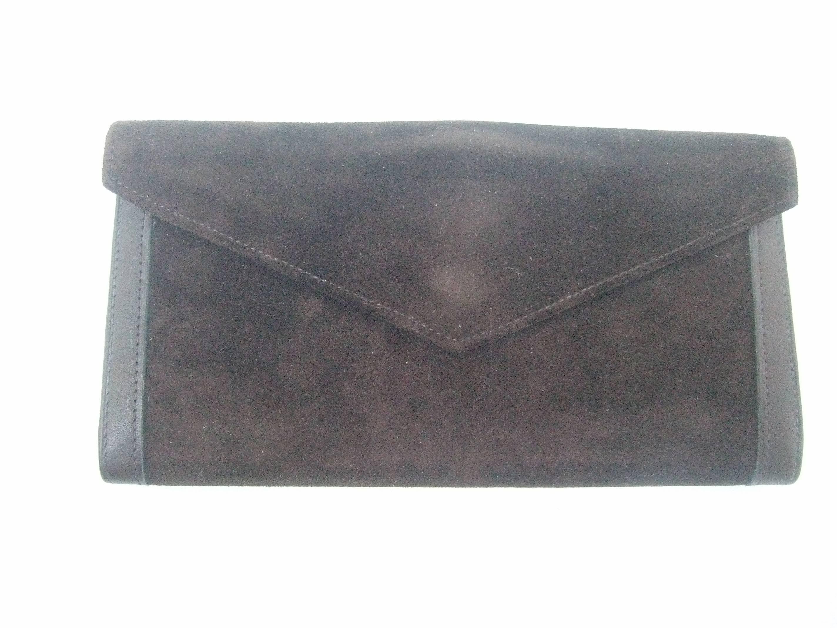 Gucci Rare Chocolate Brown Suede Hand Clasp Wallet c 1970s 2