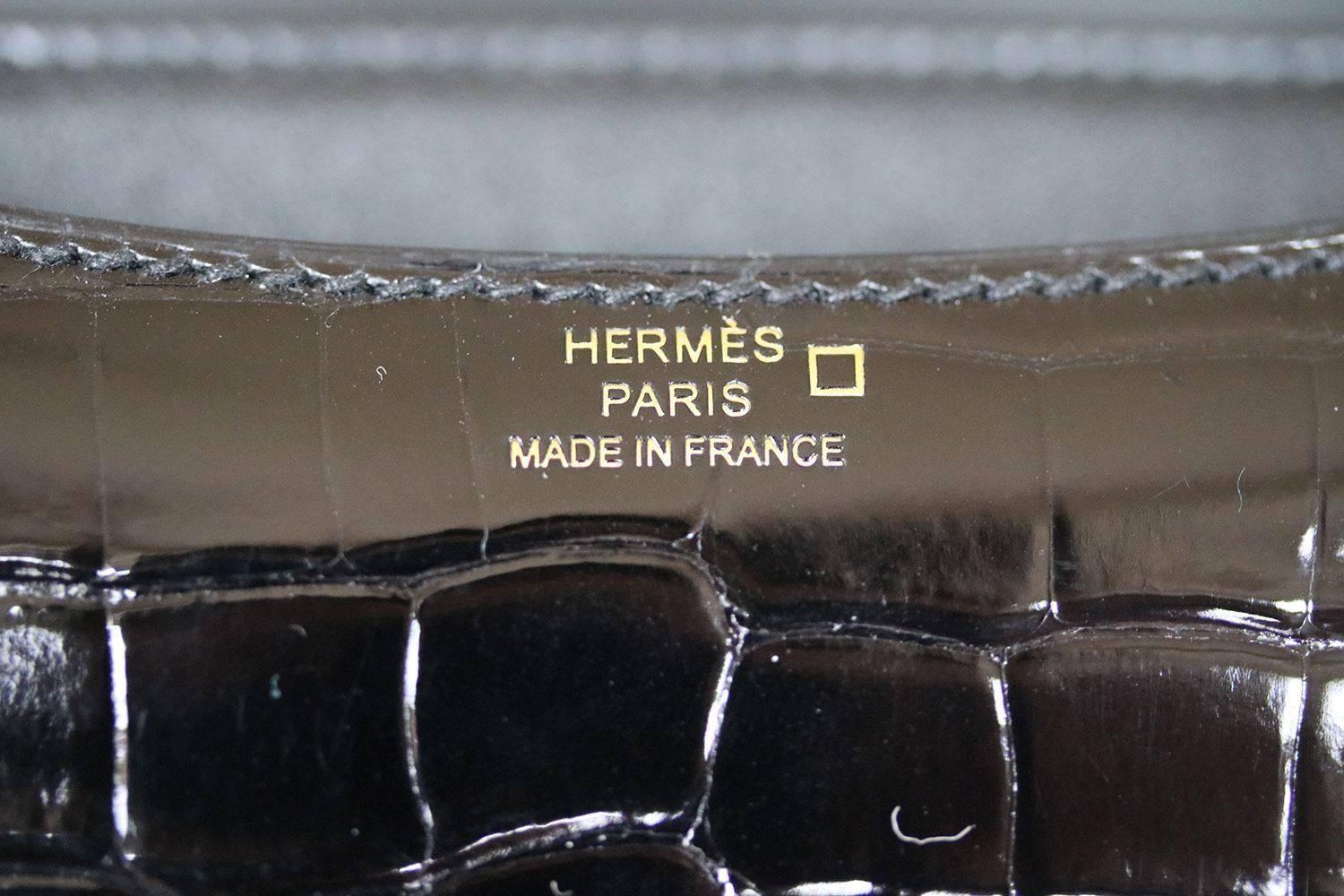 Women's or Men's Hermès 18cm Crocodile Rose Gold H/W Constance Mini Bag