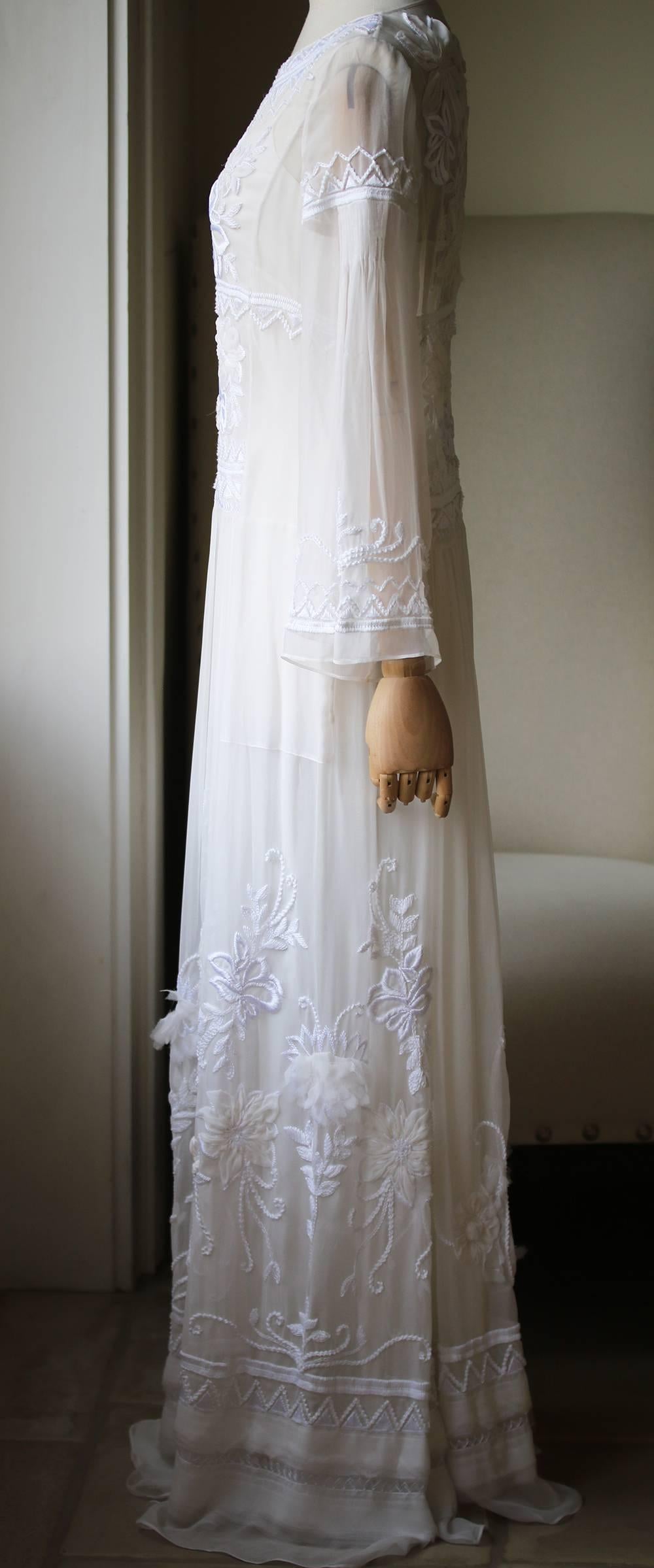 Gray Alberta Ferretti Floral Embroidered Silk Chiffon Gown 