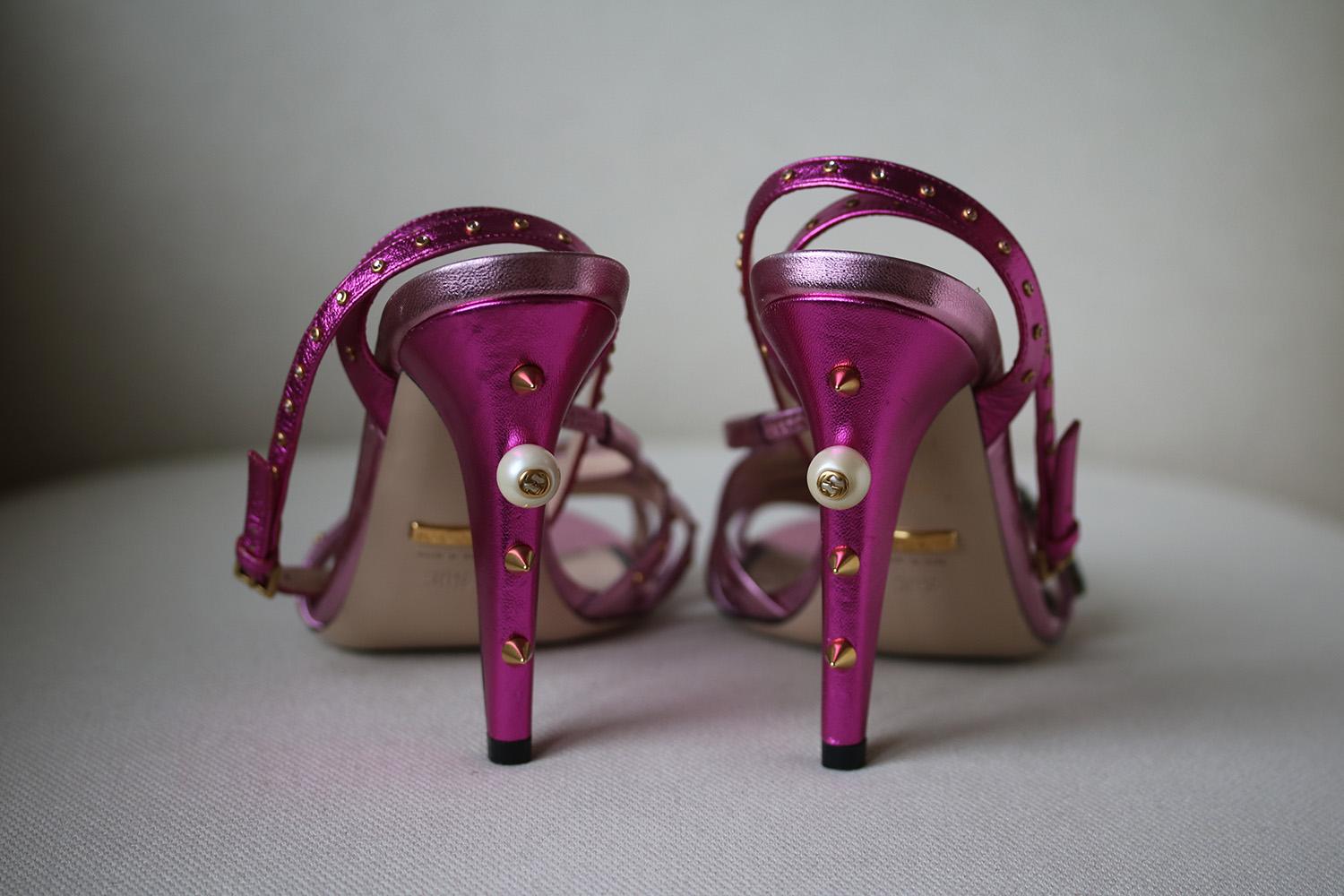 Gucci Crystal Hand-Applique Embellished Sandals  In New Condition In London, GB