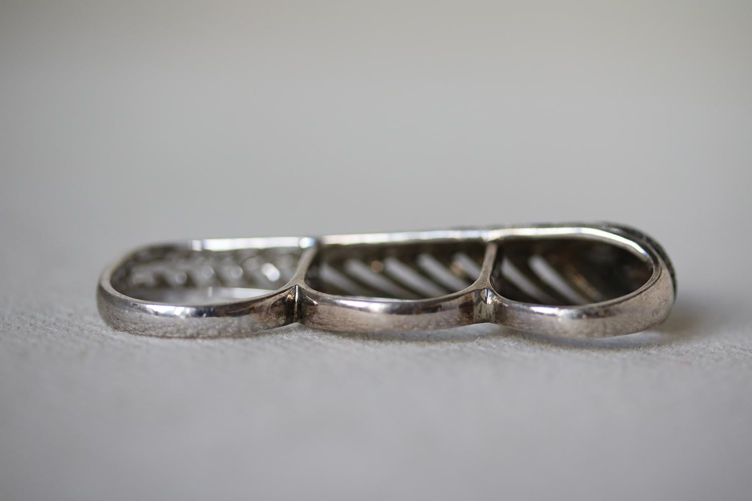 Women's AS29 Spine Three-Finger Ring  For Sale
