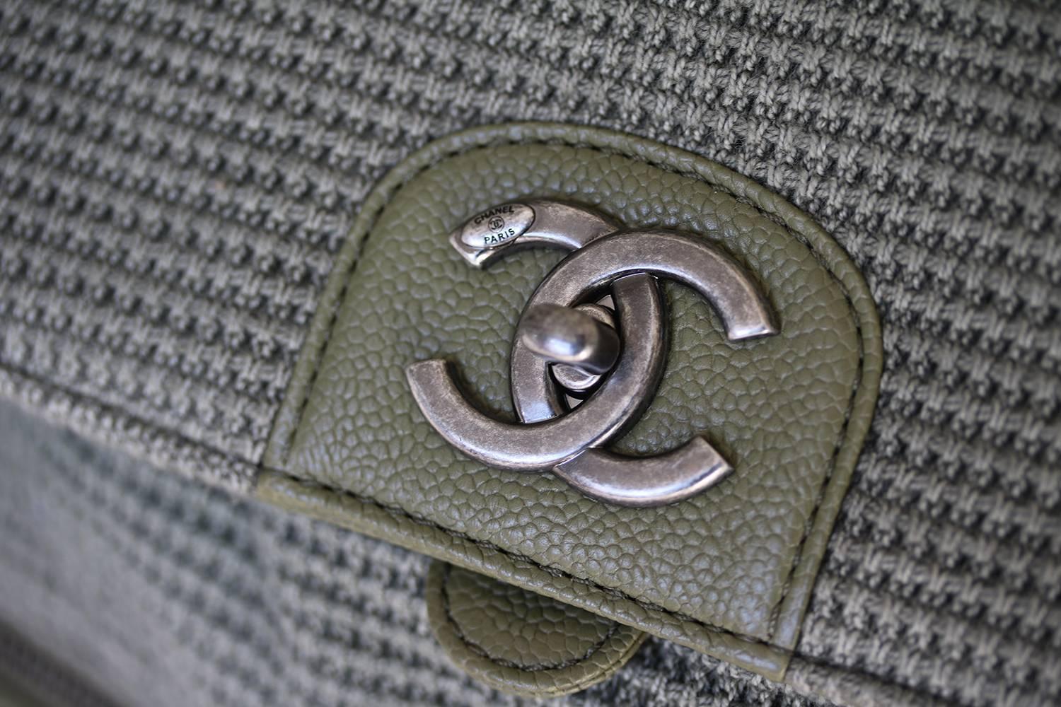 Chanel Backpack Pocket Bag in Woven Tweed and Canvas In New Condition For Sale In London, GB