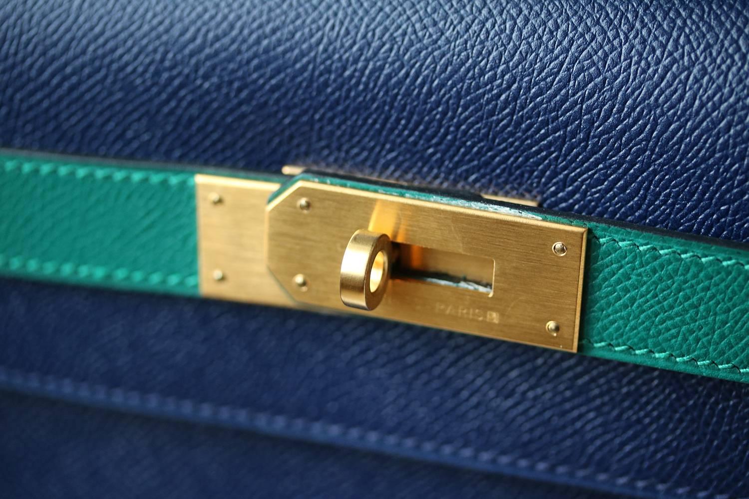 Hermès 40cm Special Edition Bi-colour Brushed Gold Hardware Kelly Bag im Zustand „Neu“ in London, GB