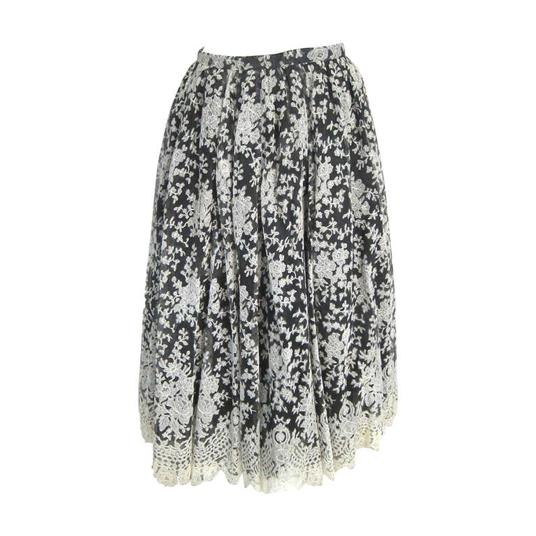 1955 Bergdorf Goodman On the Plaza Black and White Chantilly Lace Skirt ...