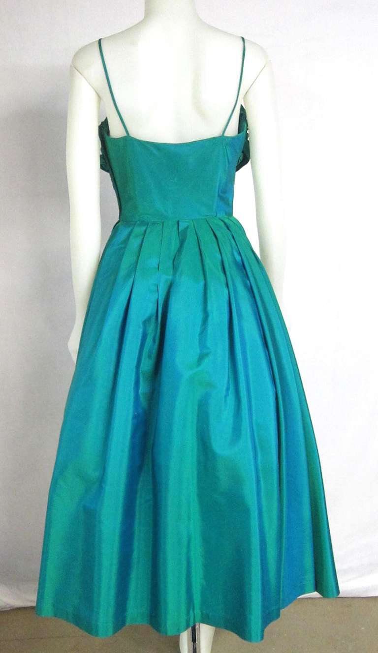 1950s  Shimmering Jewel Tone  Taffeta  Ruched Bust Party Cocktail Dress In Excellent Condition For Sale In San Francisco, CA