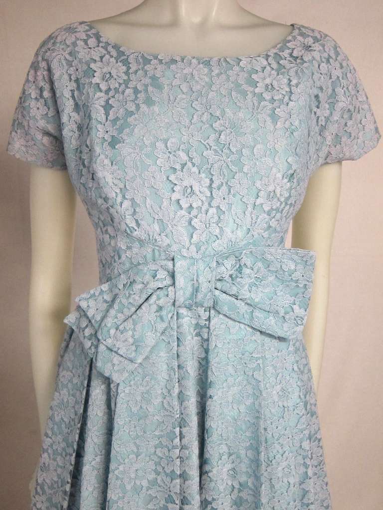 1950s Blue Lace w Hint of Pink Party Wedding Dress Big Bow For Sale 2
