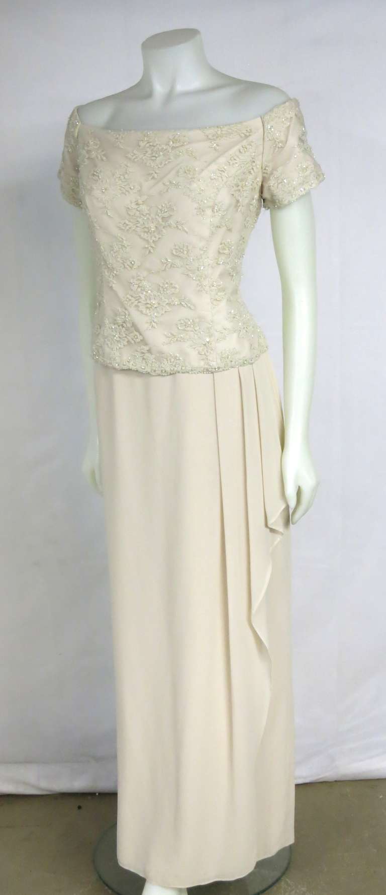 1990s Cream Blush  Beaded Lace Chiffon Side Sash Formal Mother of the Bride Dress..Fully Lined..Gentle sophistication! 

Bust: 38