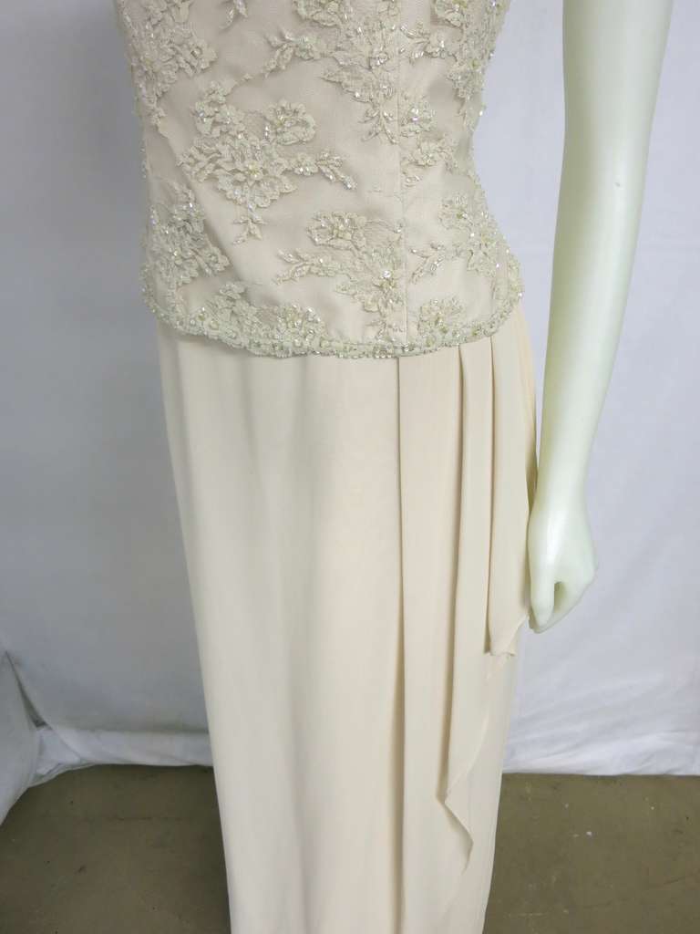 Women's 1990 Cream Blush  Beaded Lace Chiffon Side Sash Formal Mother of the Bride Dress For Sale