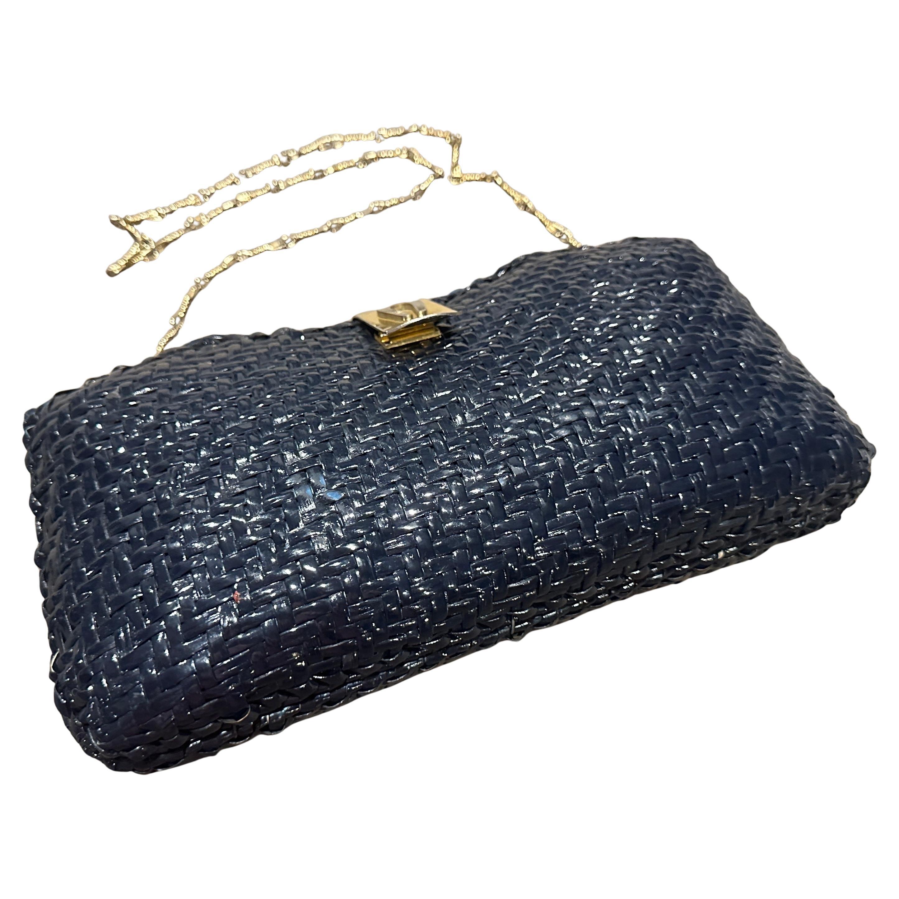 Borsa a tracolla italiana anni '50 in vimini blu navy e hardware a doppia tonalità