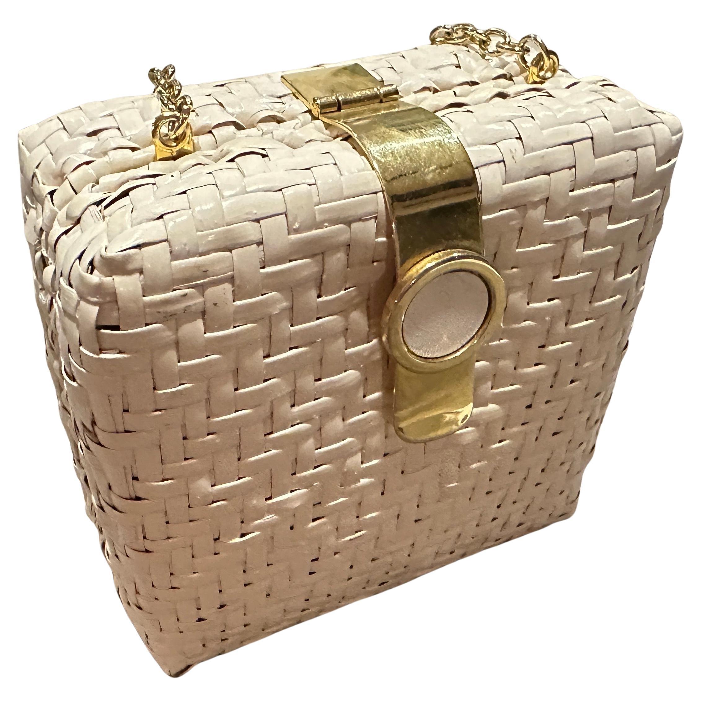 Un'elegante borsa da sera italiana quadrata in vimini e ottone degli anni '60 in vendita