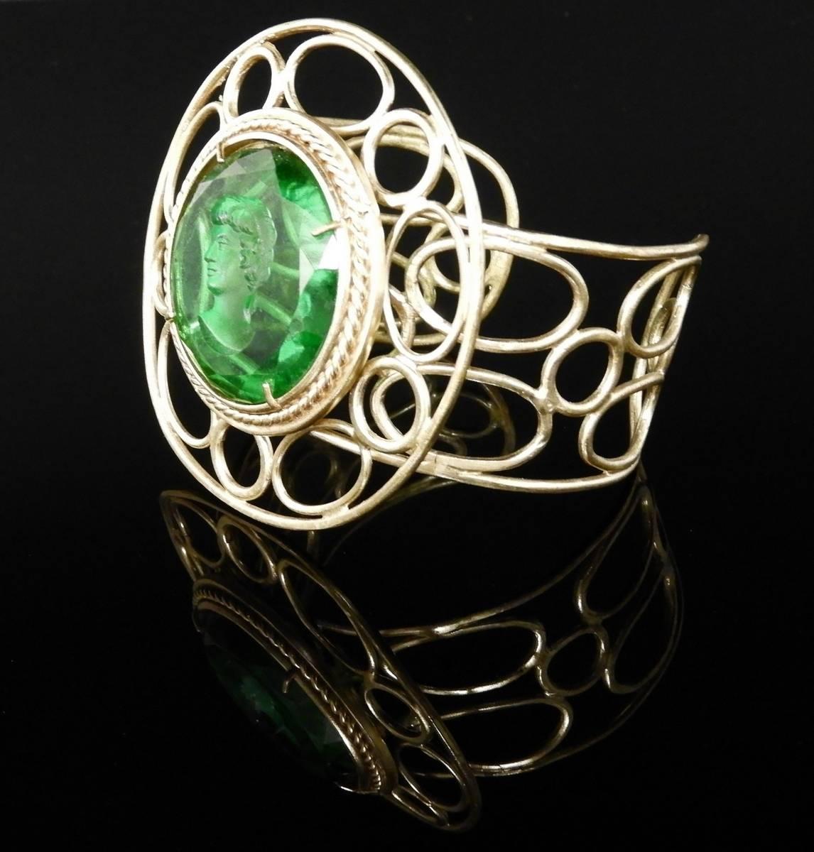 Bronze bracelet with Green Murano Glass insert 2